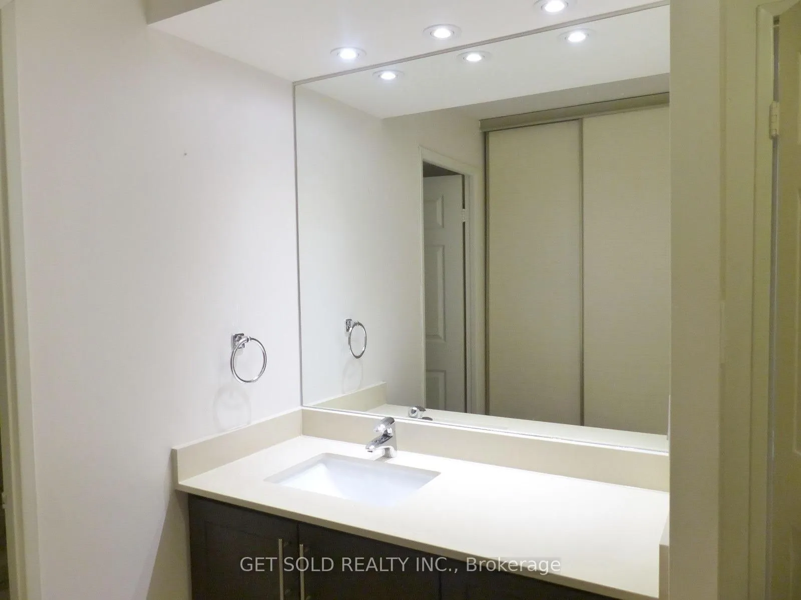 Photo 12 of Unit 401, 280 Simcoe Street, Toronto, University — HOMEH