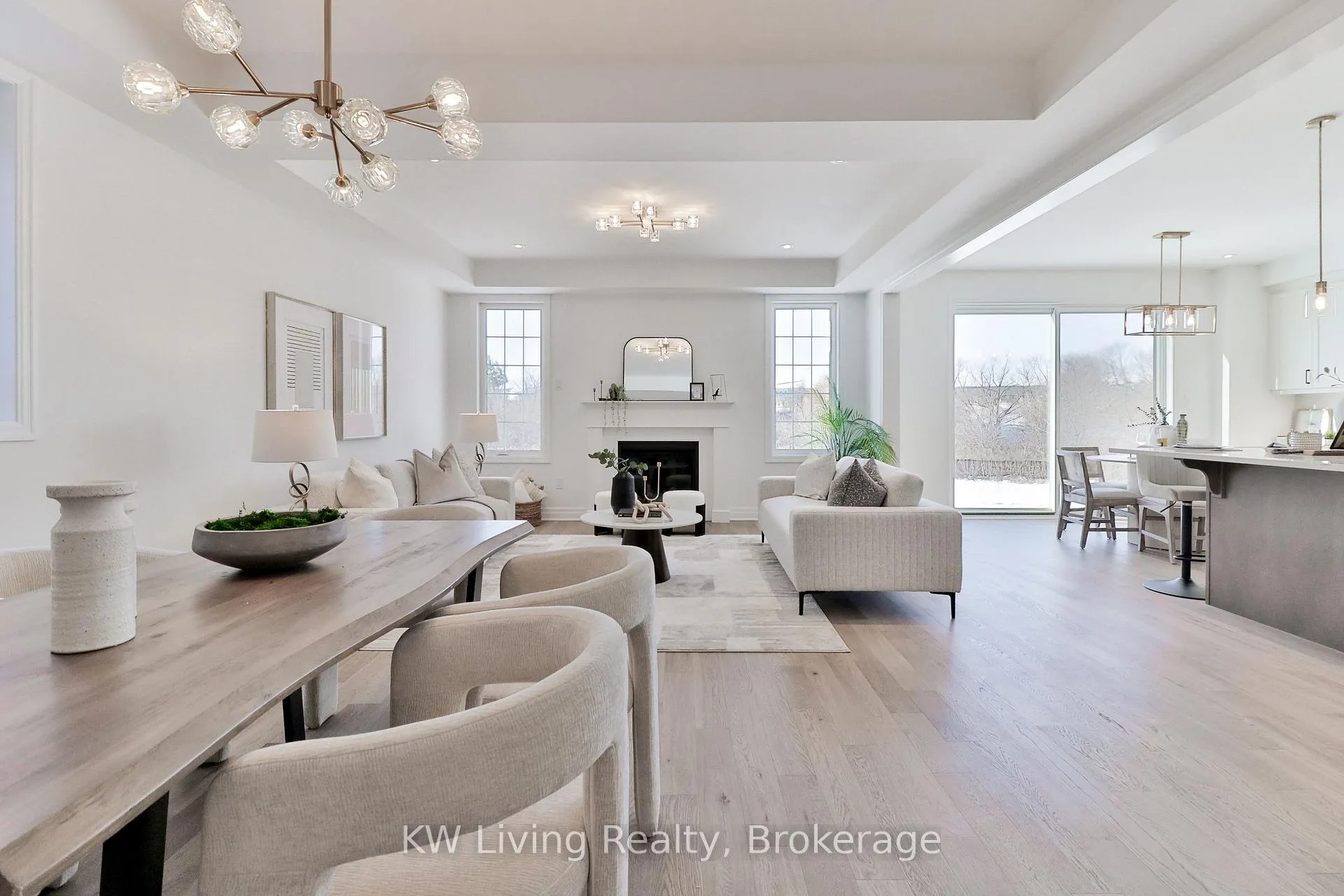 Photo 5 of 18 Berczy Manor Crescent, Markham, Victoria Square — HOMEH