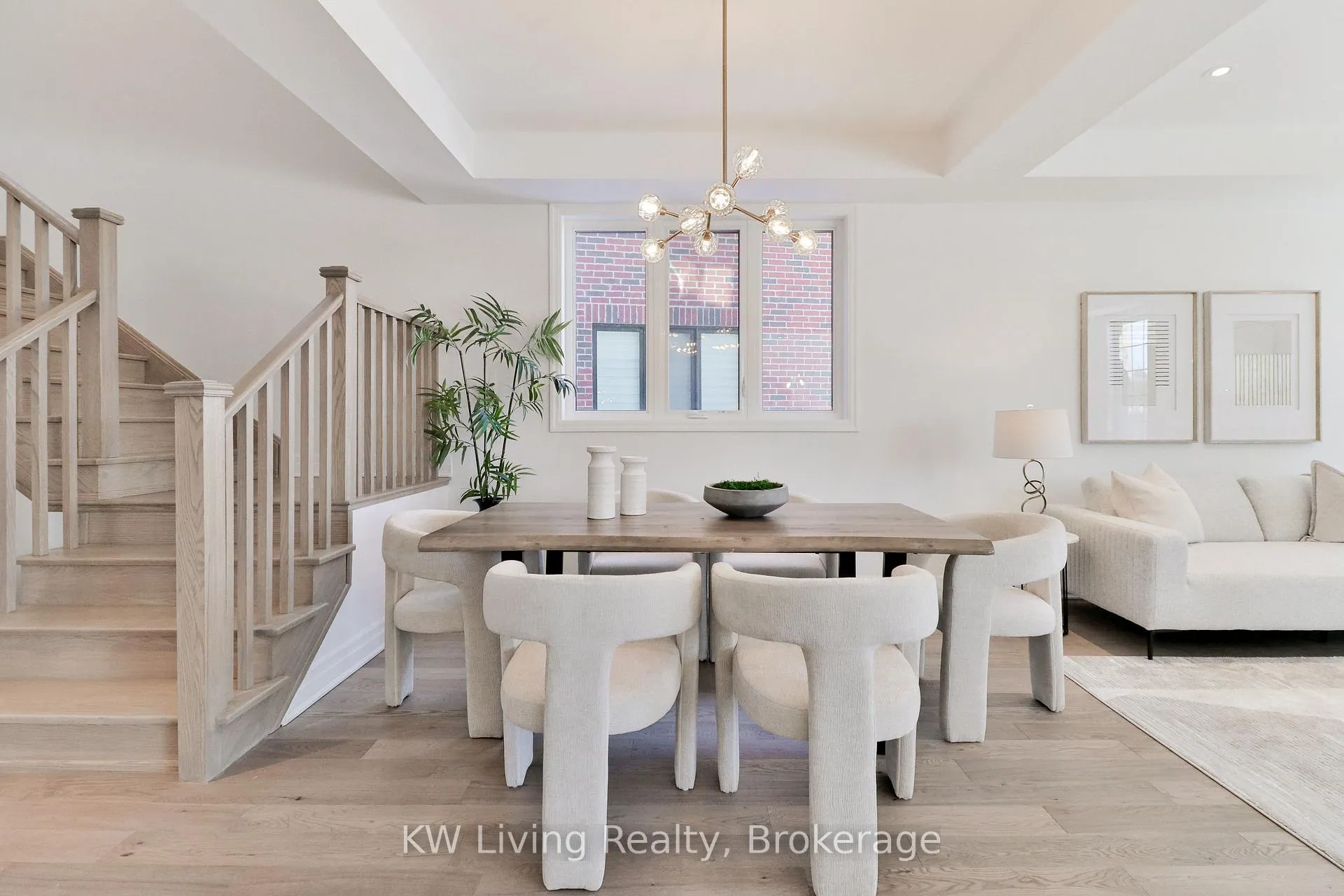 Photo 6 of 18 Berczy Manor Crescent, Markham, Victoria Square — HOMEH