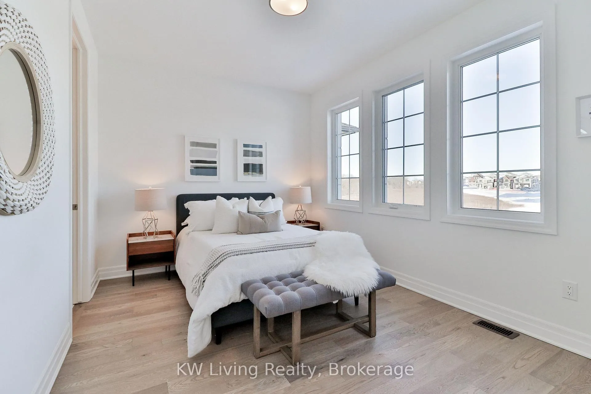 Photo 19 of 18 Berczy Manor Crescent, Markham, Victoria Square — HOMEH