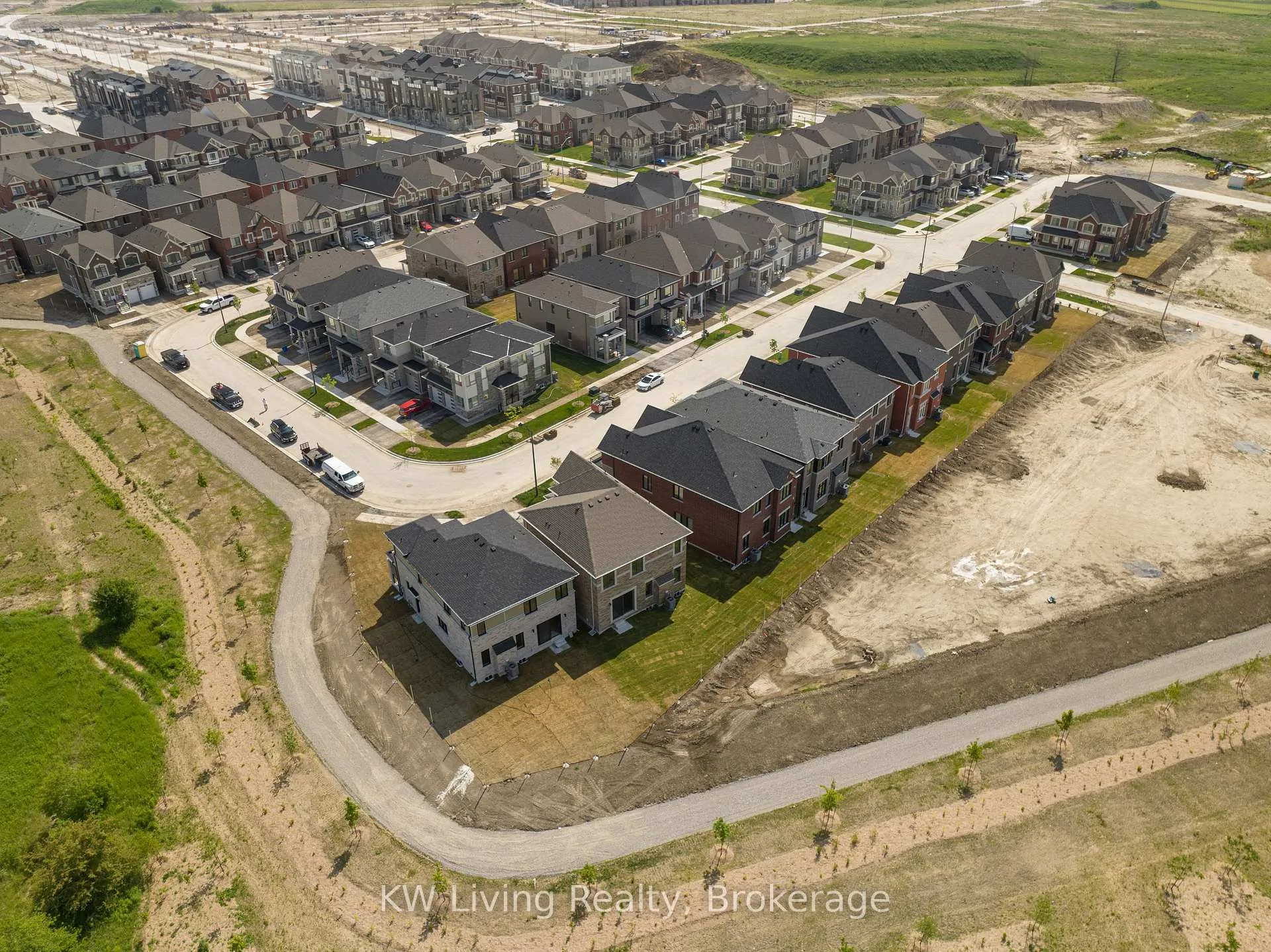 Photo 35 of 18 Berczy Manor Crescent, Markham, Victoria Square — HOMEH
