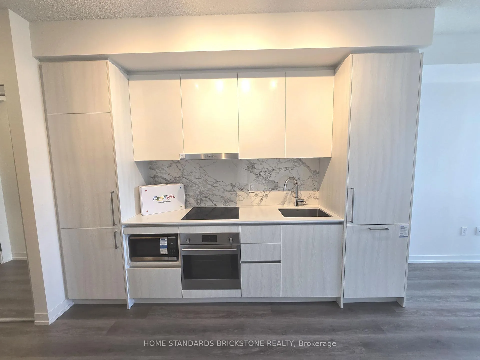 Photo 5 of Unit 2905, 225 Commerce Street, Vaughan, Vaughan Corporate Centre — HOMEH