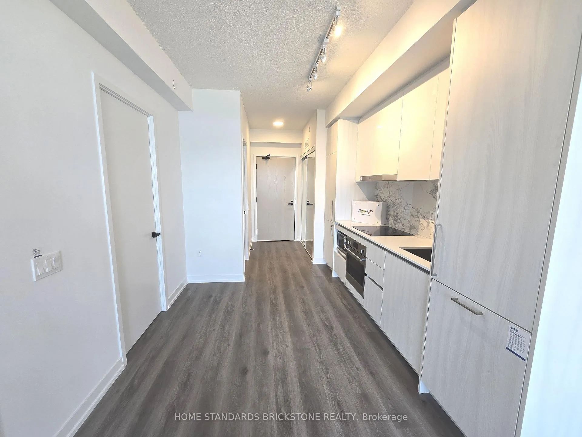 Photo 8 of Unit 2905, 225 Commerce Street, Vaughan, Vaughan Corporate Centre — HOMEH