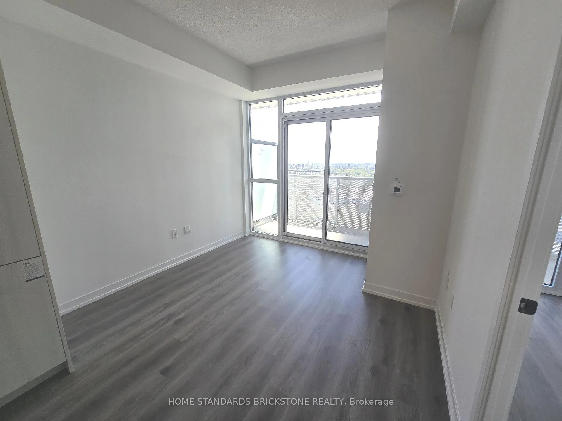 Photo 10 of Unit 2905, 225 Commerce Street, Vaughan, Vaughan Corporate Centre — HOMEH
