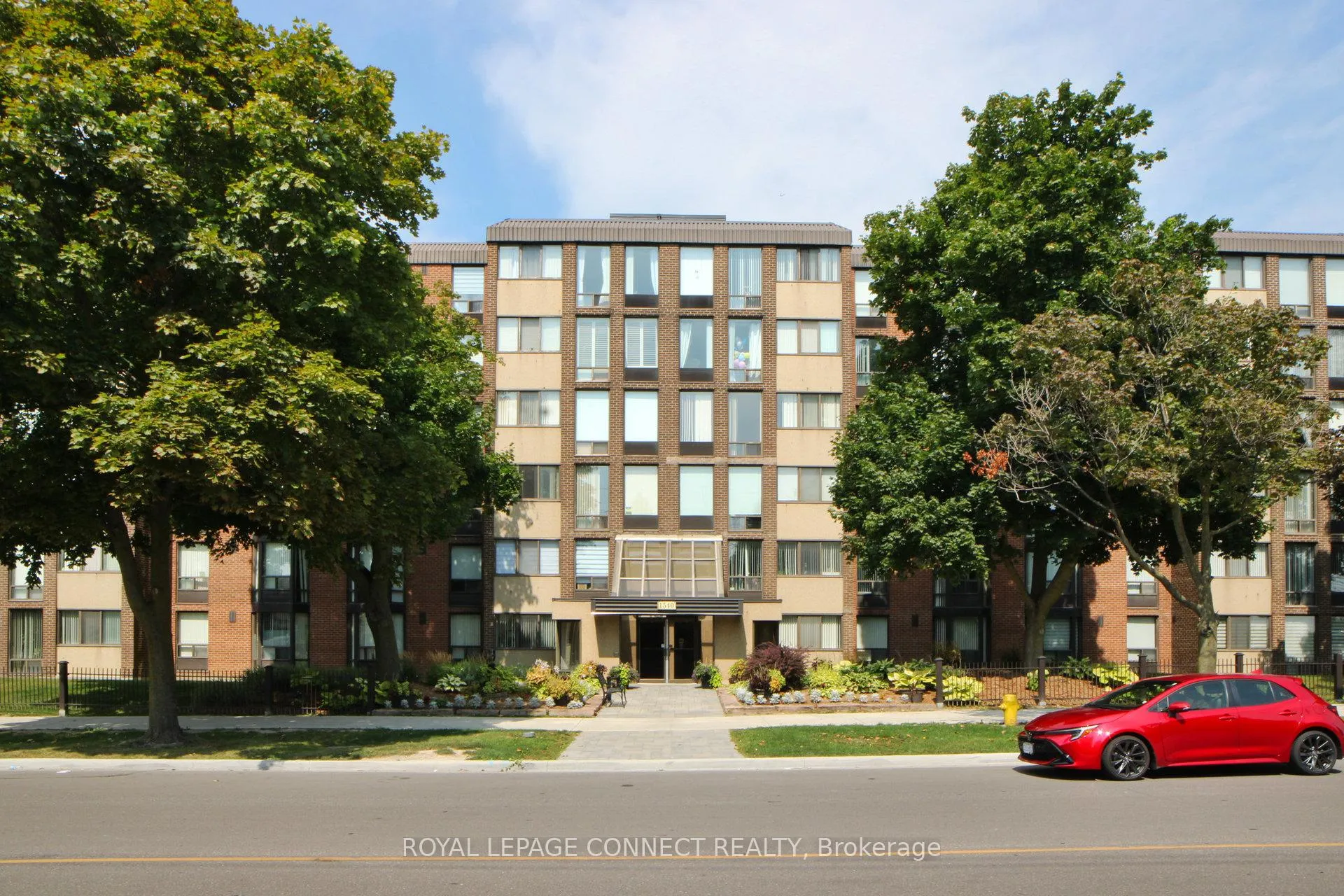 Photo 3 of Unit 408, 1540 Pickering Parkway, Pickering, Town Centre — HOMEH