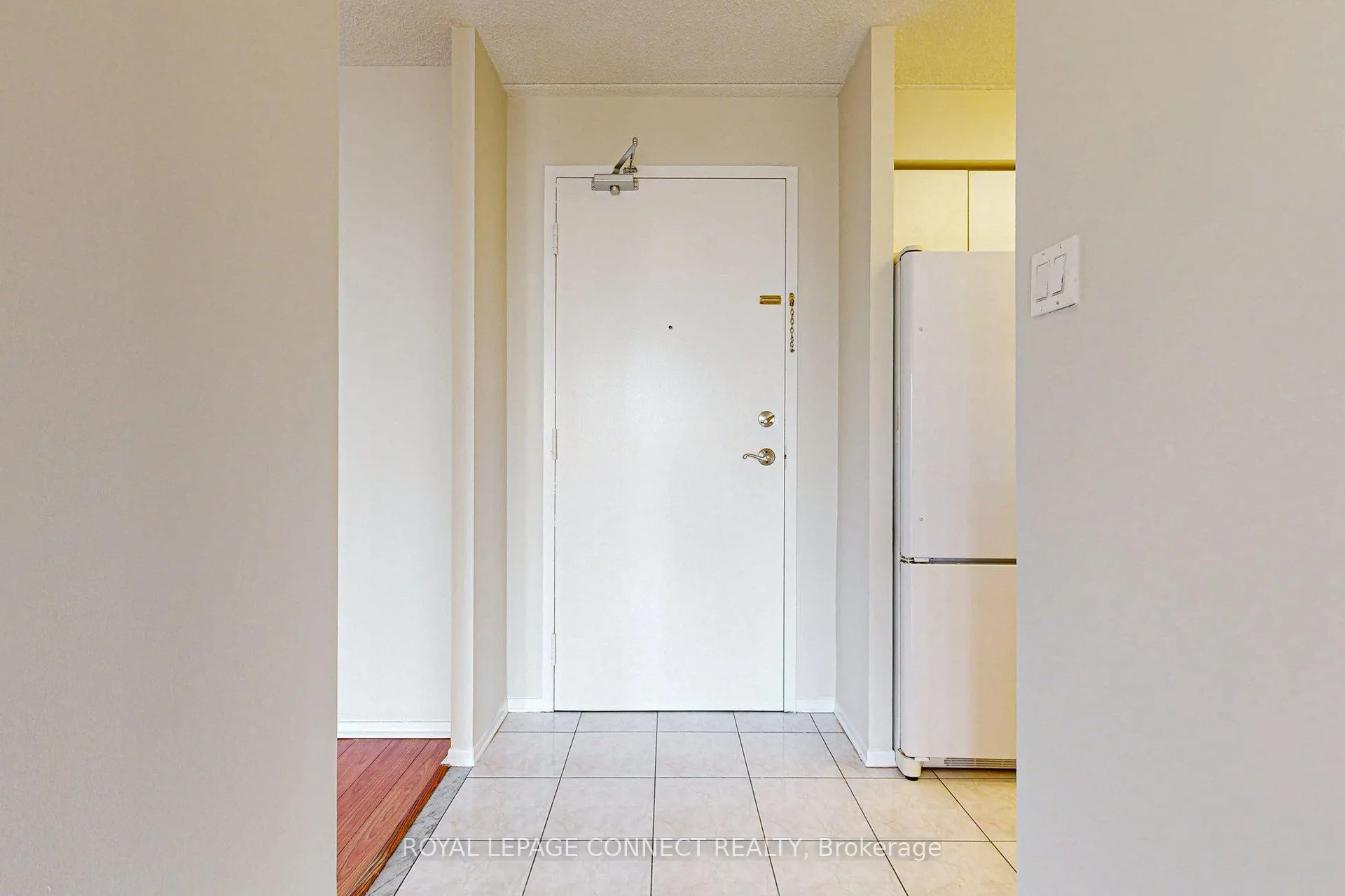Photo 5 of Unit 408, 1540 Pickering Parkway, Pickering, Town Centre — HOMEH