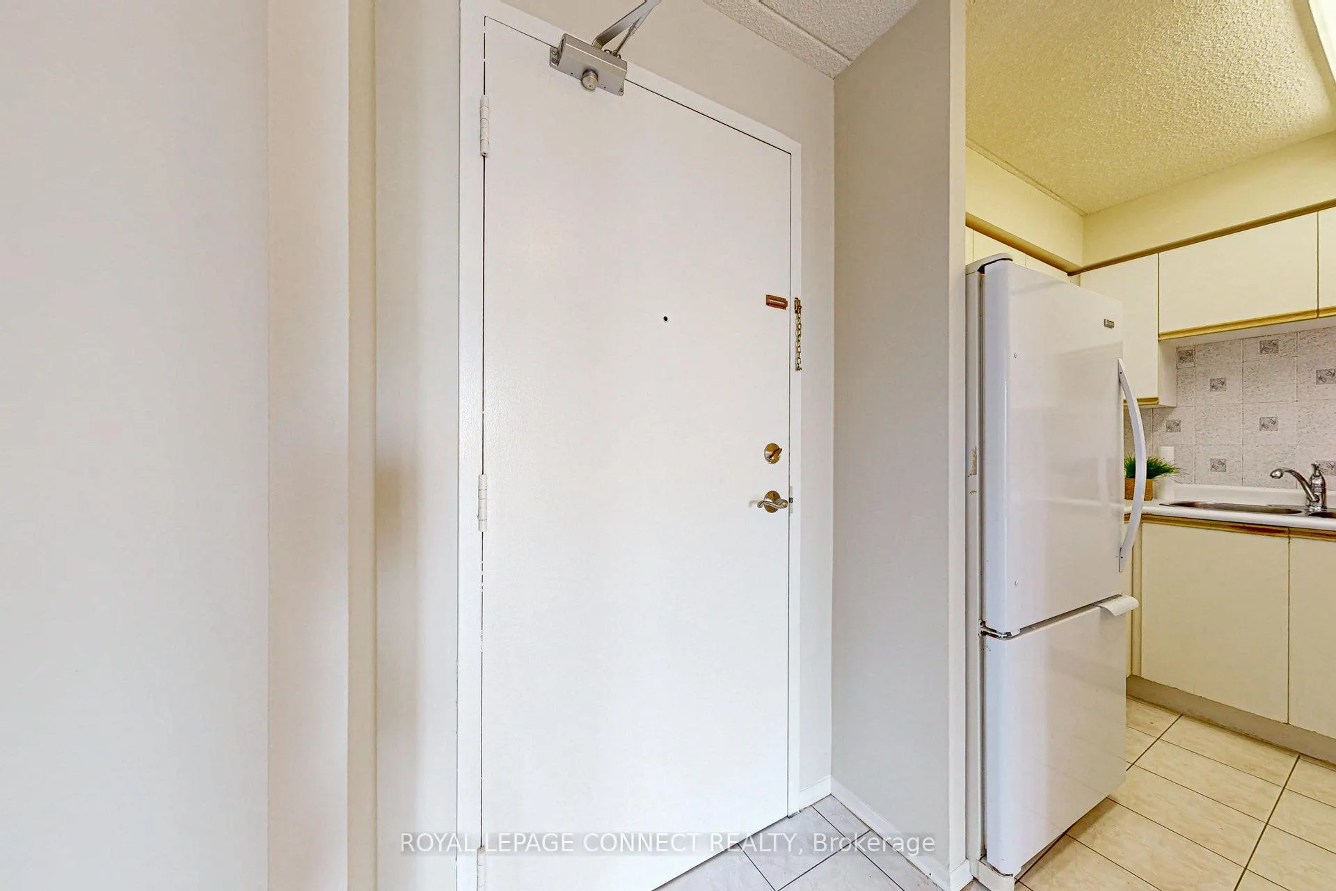 Photo 6 of Unit 408, 1540 Pickering Parkway, Pickering, Town Centre — HOMEH