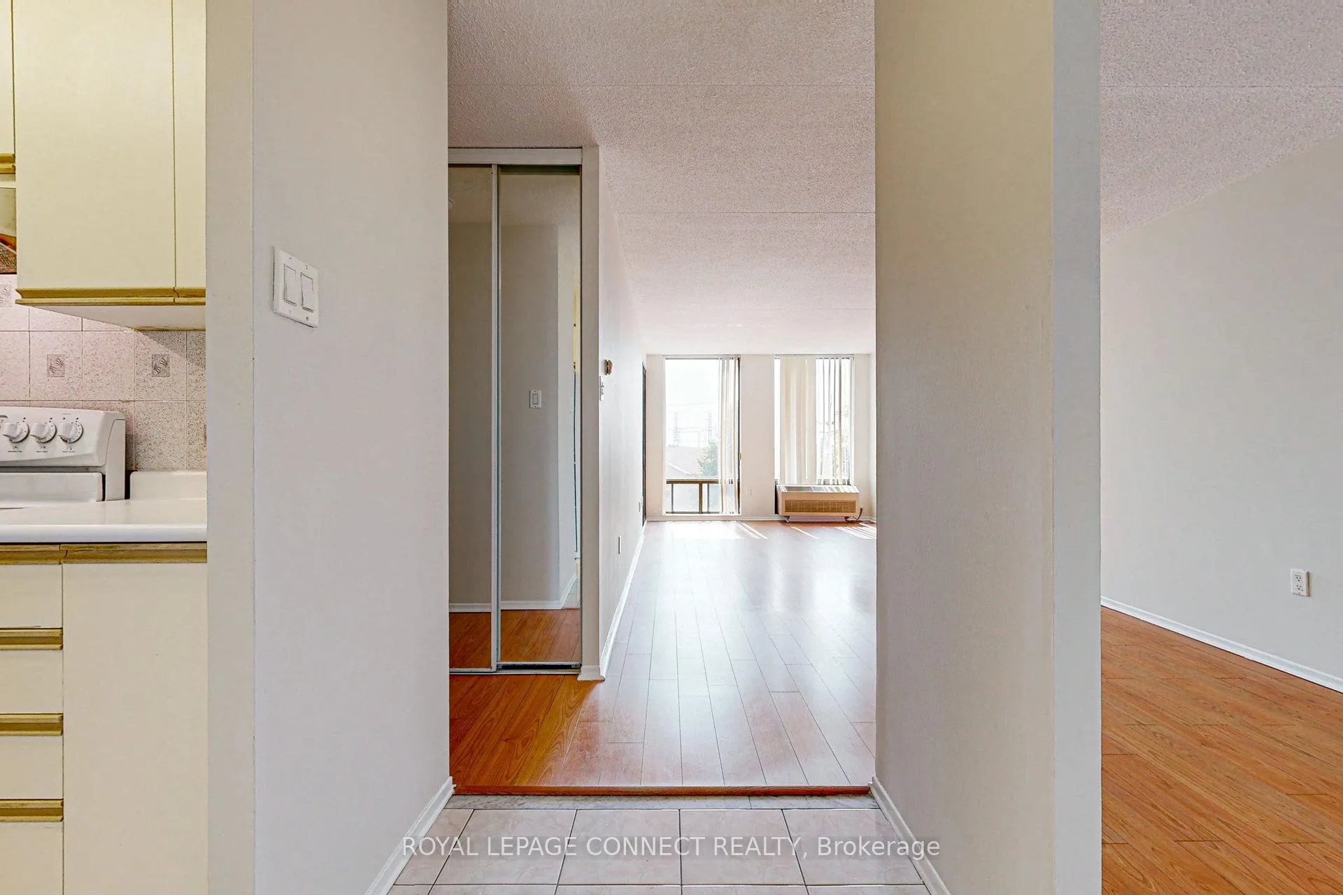 Photo 7 of Unit 408, 1540 Pickering Parkway, Pickering, Town Centre — HOMEH