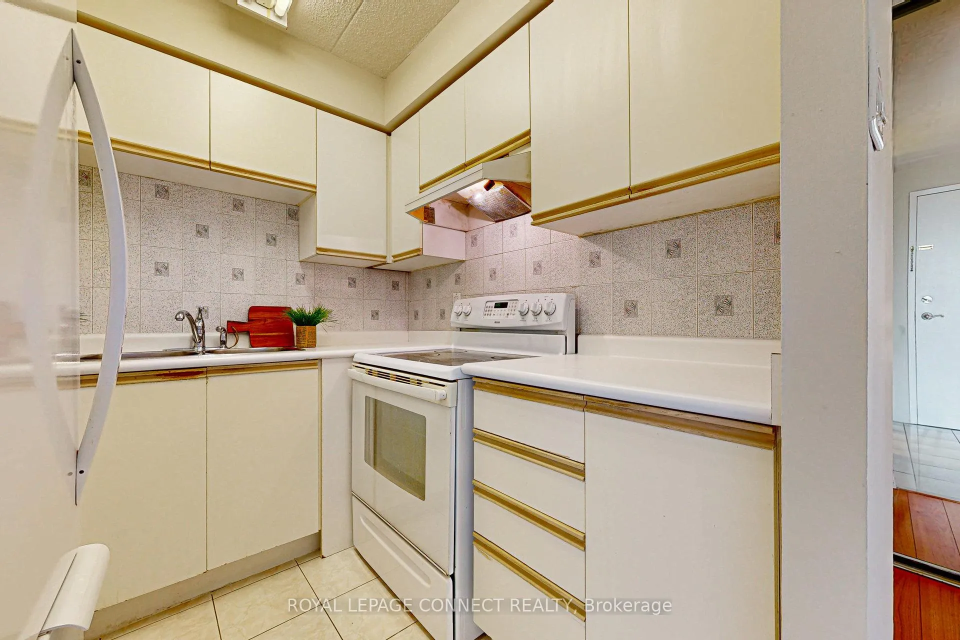 Photo 9 of Unit 408, 1540 Pickering Parkway, Pickering, Town Centre — HOMEH