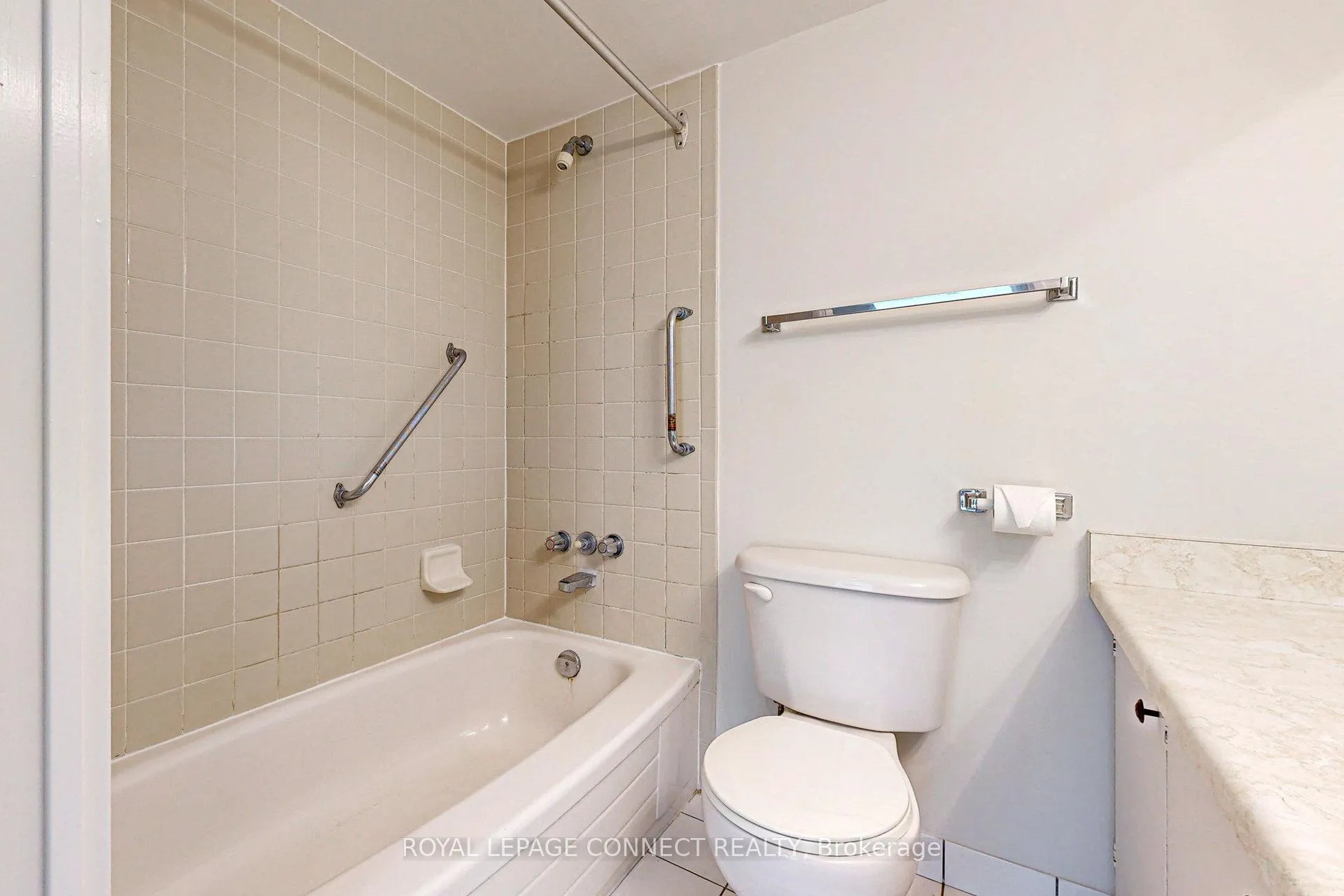 Photo 35 of Unit 408, 1540 Pickering Parkway, Pickering, Town Centre — HOMEH