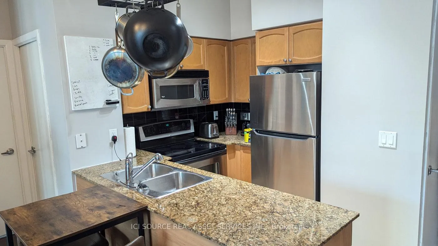 Photo 5 of Unit 704, 231 Fort York Boulevard, Toronto, Niagara — HOMEH