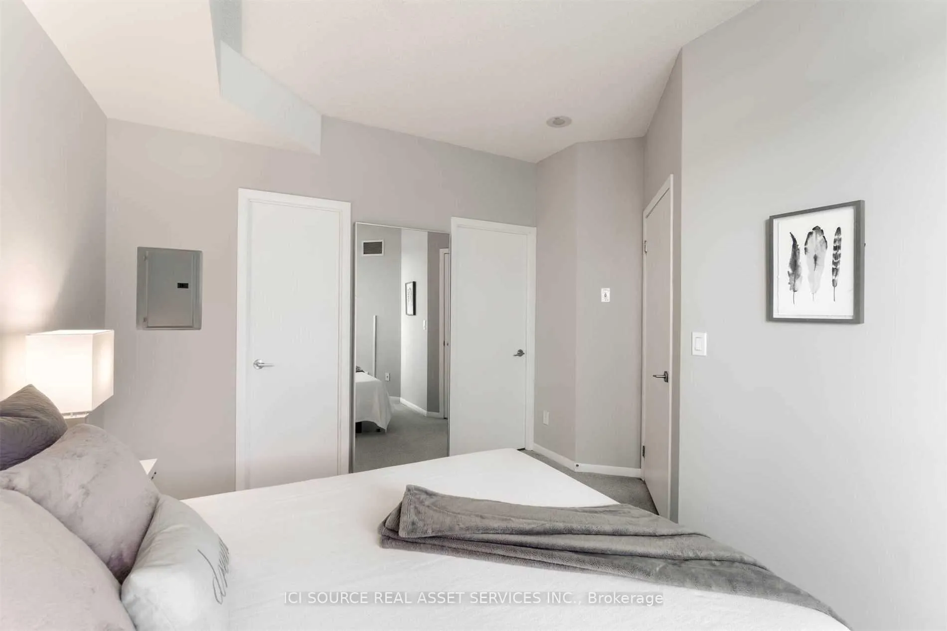 Photo 11 of Unit 704, 231 Fort York Boulevard, Toronto, Niagara — HOMEH
