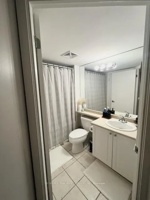 Photo 12 of Unit 704, 231 Fort York Boulevard, Toronto, Niagara — HOMEH