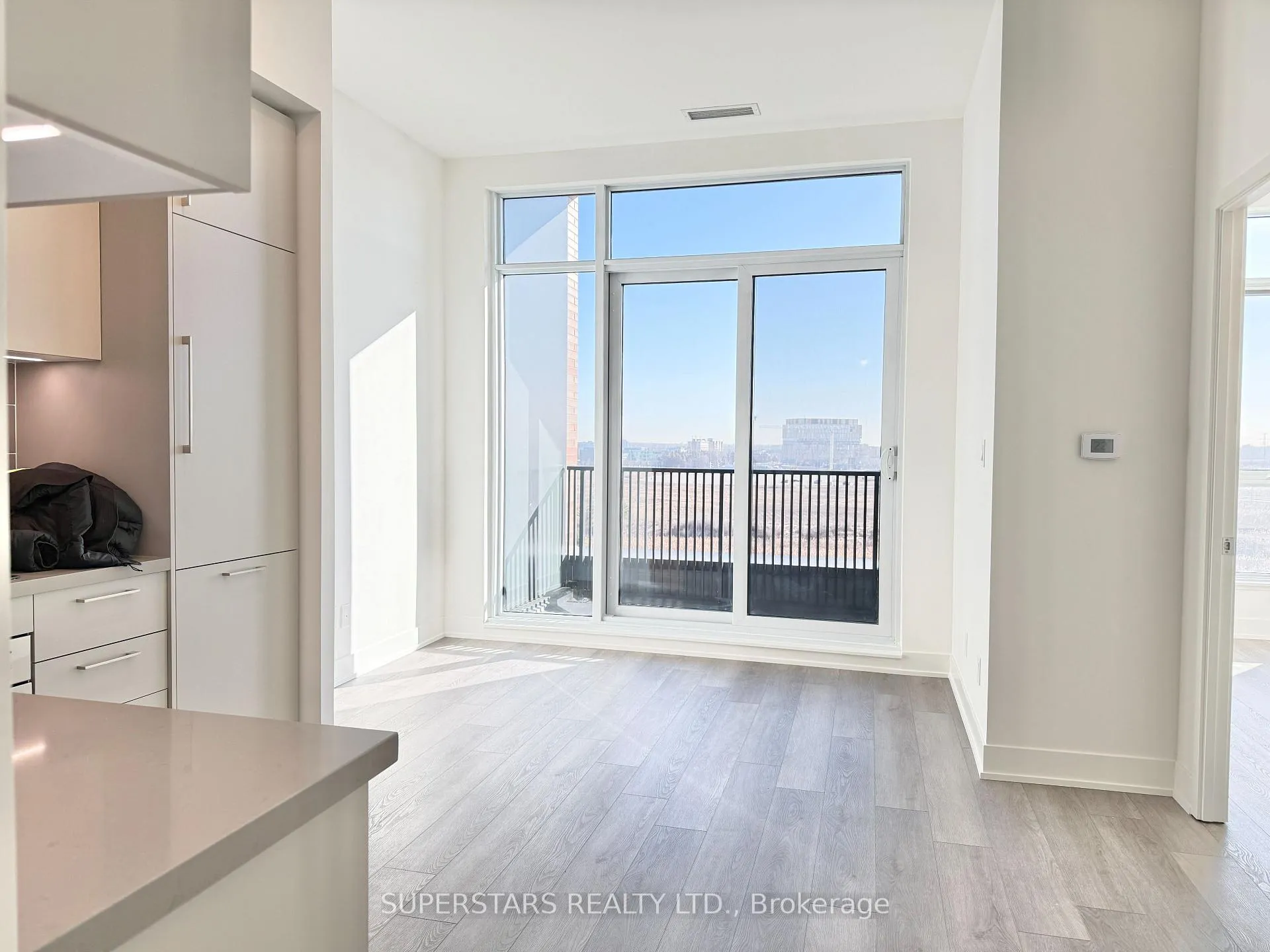 Photo 3 of Unit 608, 56 Andre De Grasse Street, Markham, Unionville — HOMEH