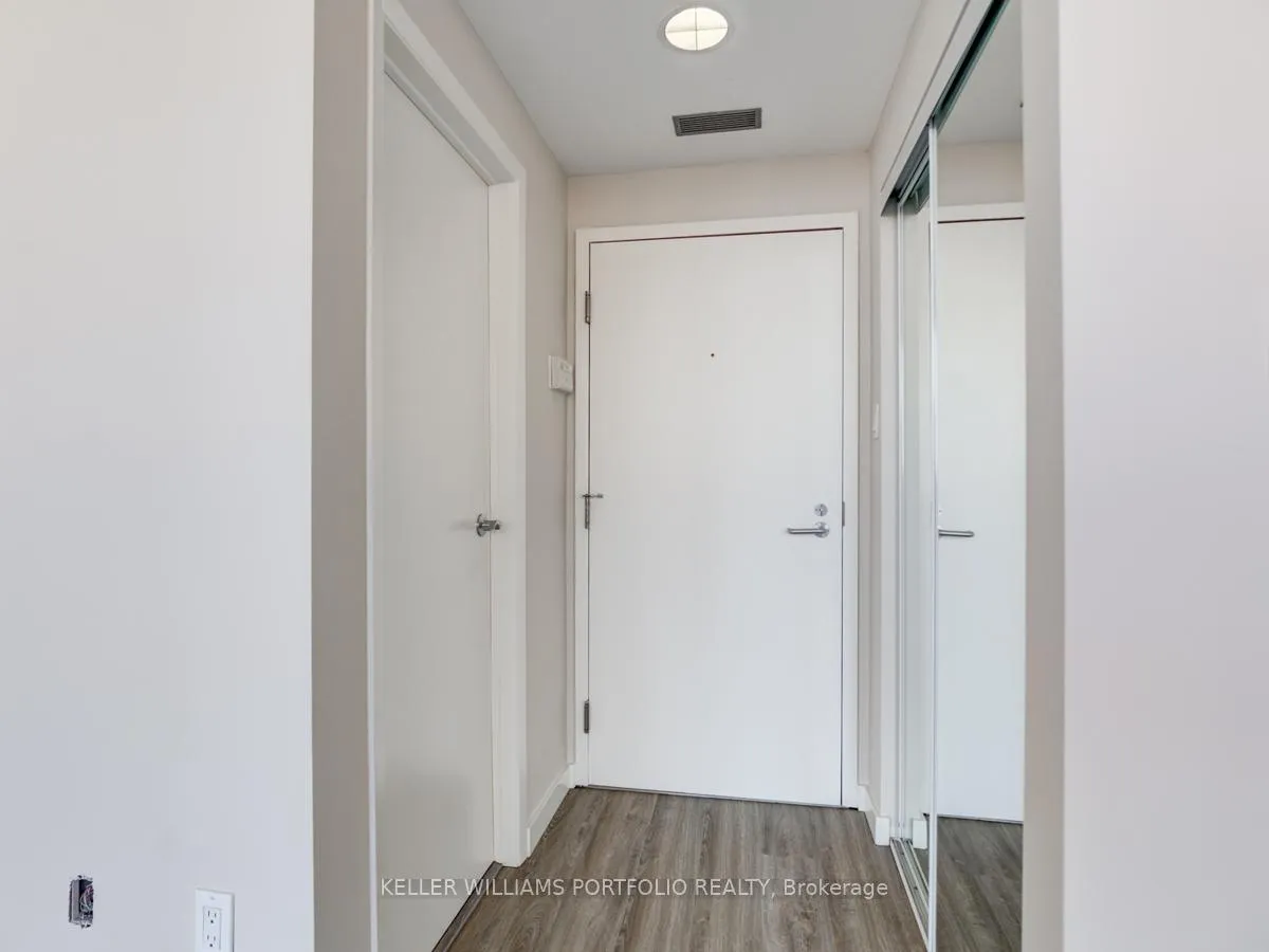 Photo 1 of Unit 105, 401 Queens Quay W, Toronto, Waterfront Communities — HOMEH