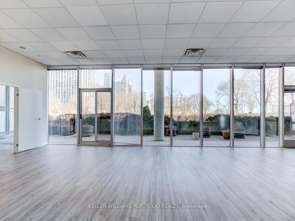 Photo 2 of Unit 105, 401 Queens Quay W, Toronto, Waterfront Communities — HOMEH