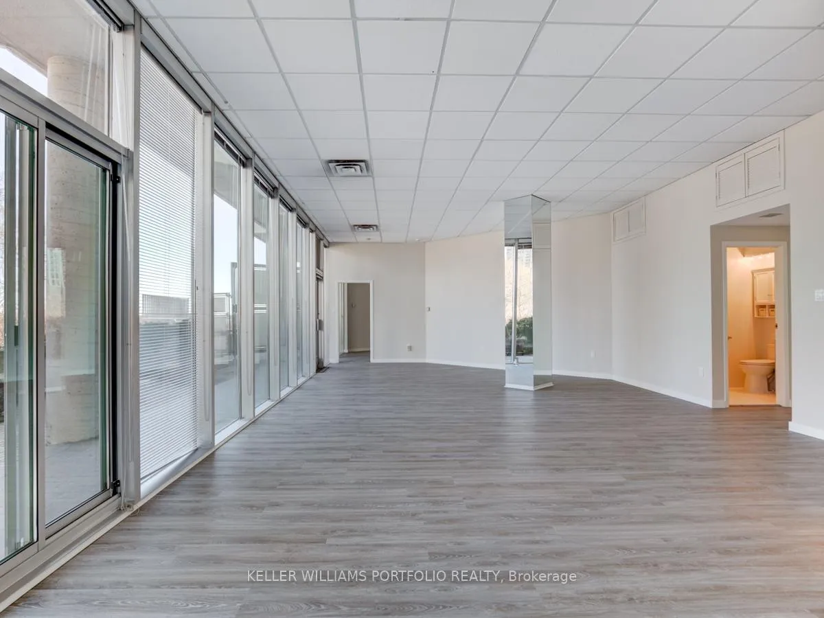 Photo 3 of Unit 105, 401 Queens Quay W, Toronto, Waterfront Communities — HOMEH