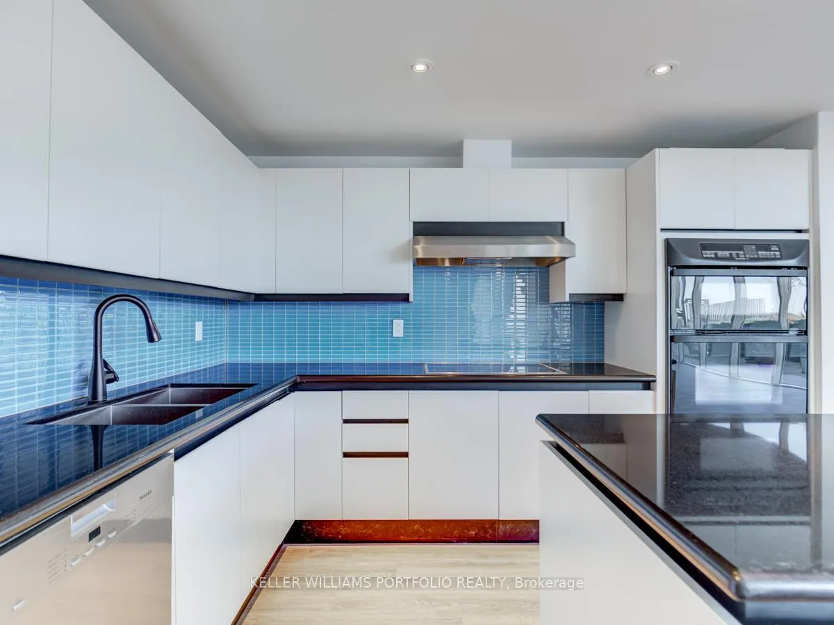 Photo 7 of Unit 105, 401 Queens Quay W, Toronto, Waterfront Communities — HOMEH