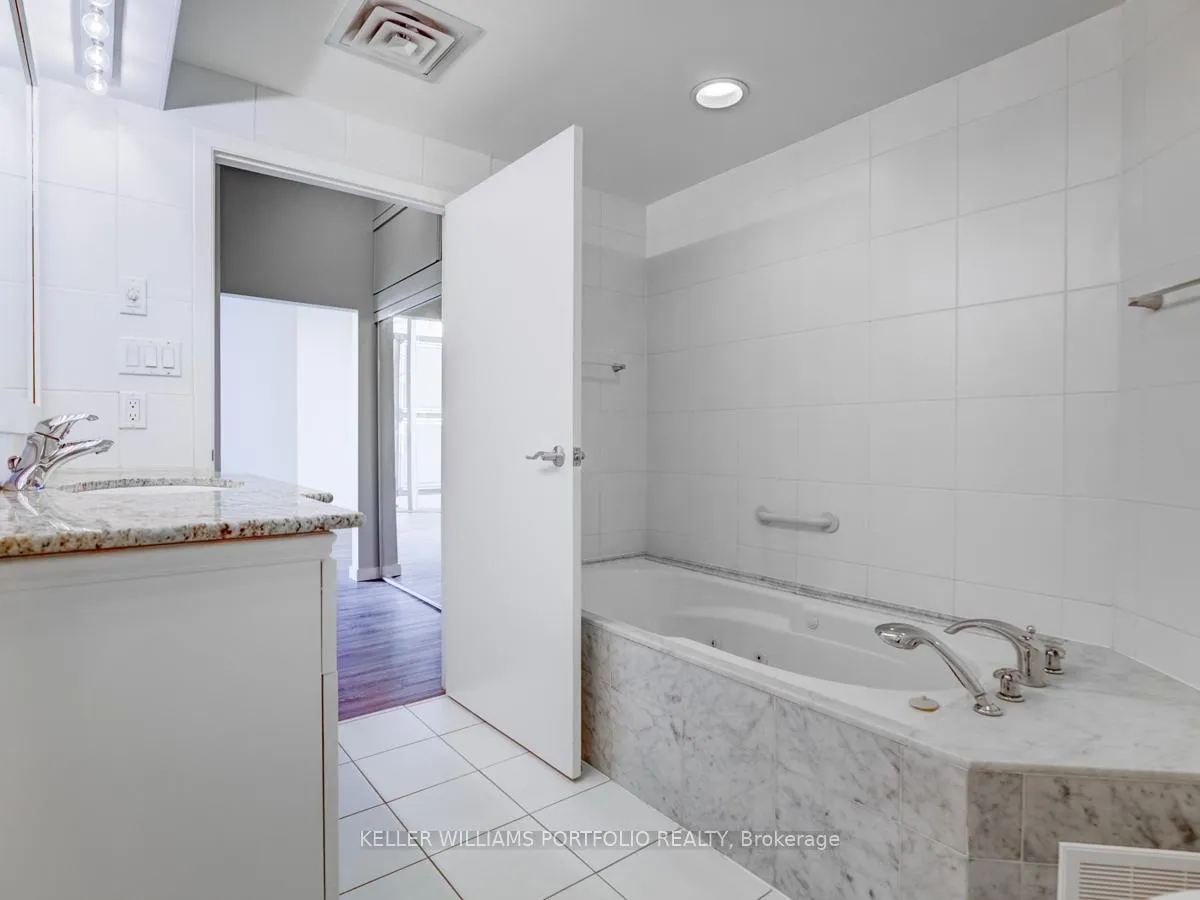 Photo 12 of Unit 105, 401 Queens Quay W, Toronto, Waterfront Communities — HOMEH