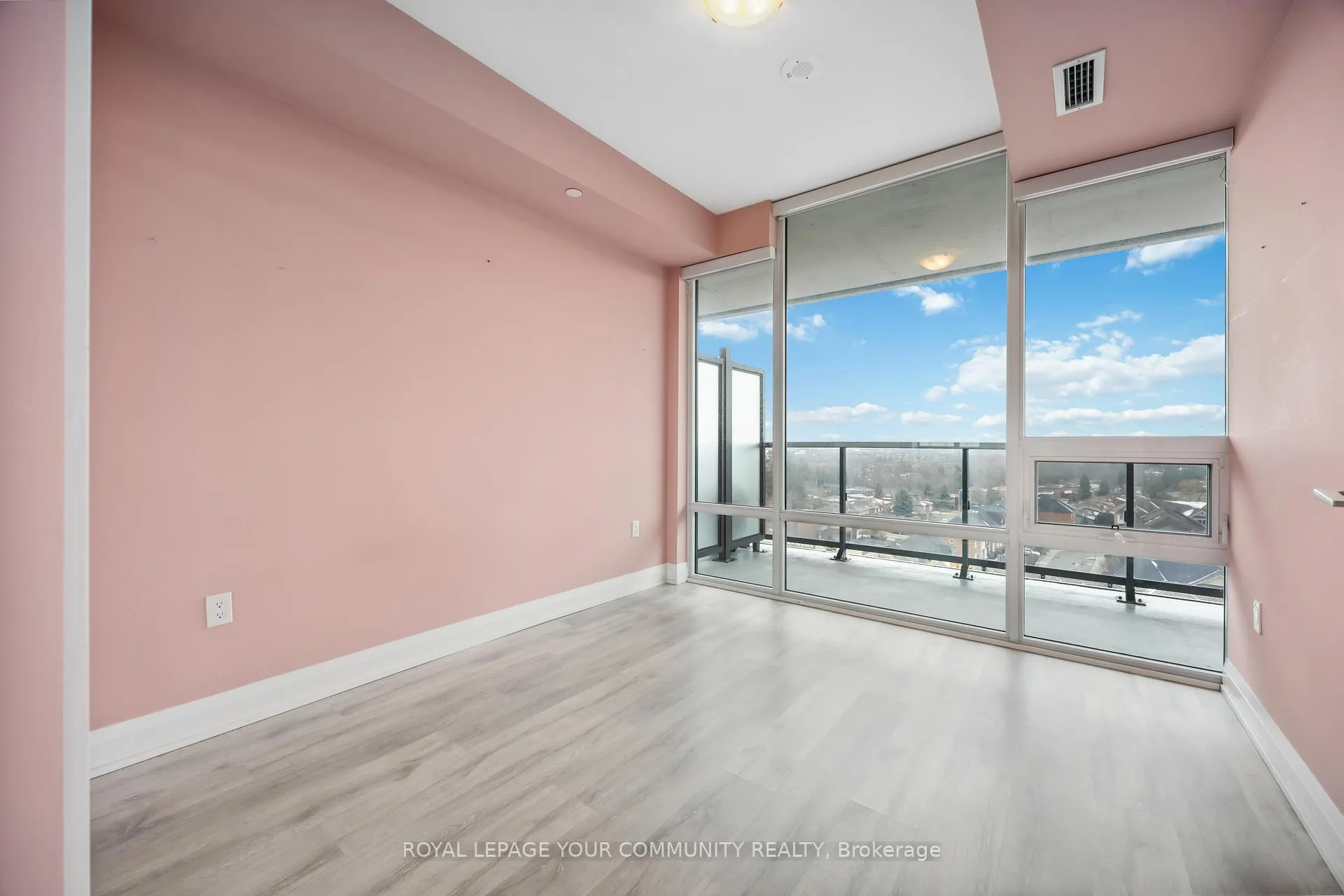 Photo 19 of Unit 916, 4800 Highway 7, Vaughan, East Woodbridge — HOMEH