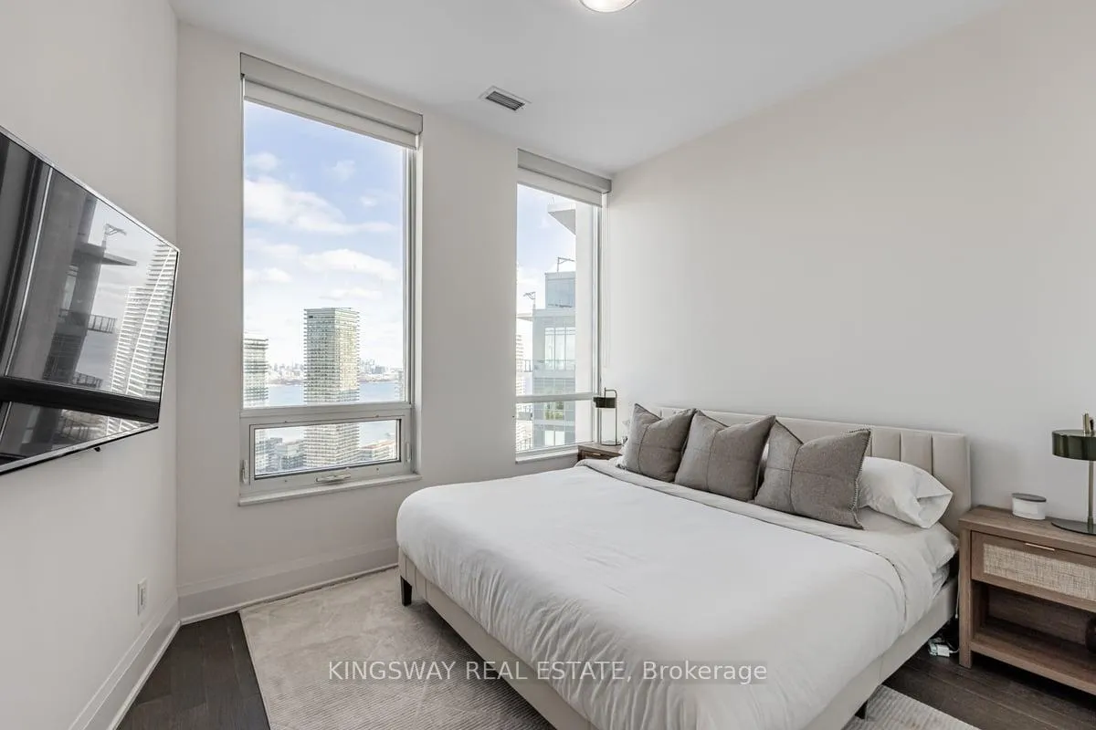 Photo 10 of Unit PH4407, 36 ParkLawn Road, Markham, Thornlea — HOMEH