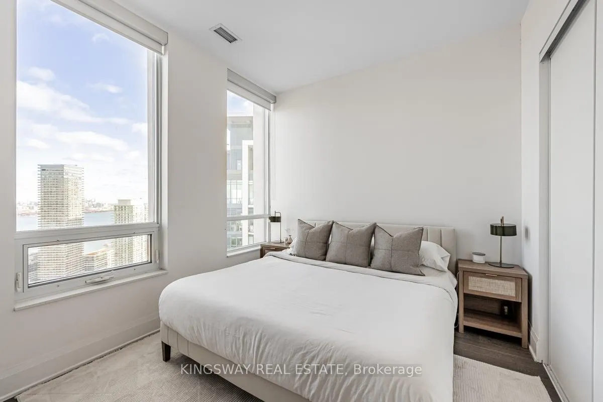 Photo 11 of Unit PH4407, 36 ParkLawn Road, Markham, Thornlea — HOMEH