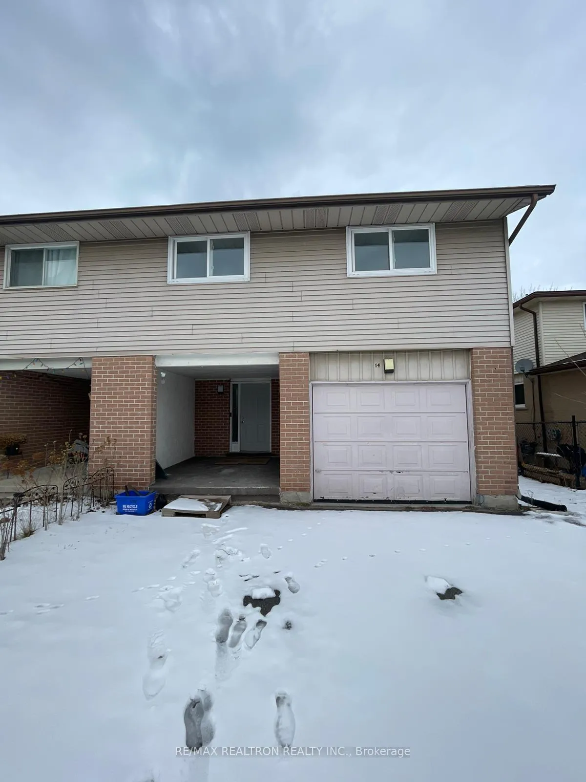 Photo 1 of 14 Windale Crescent N, Kitchener, Forest Hill — HOMEH