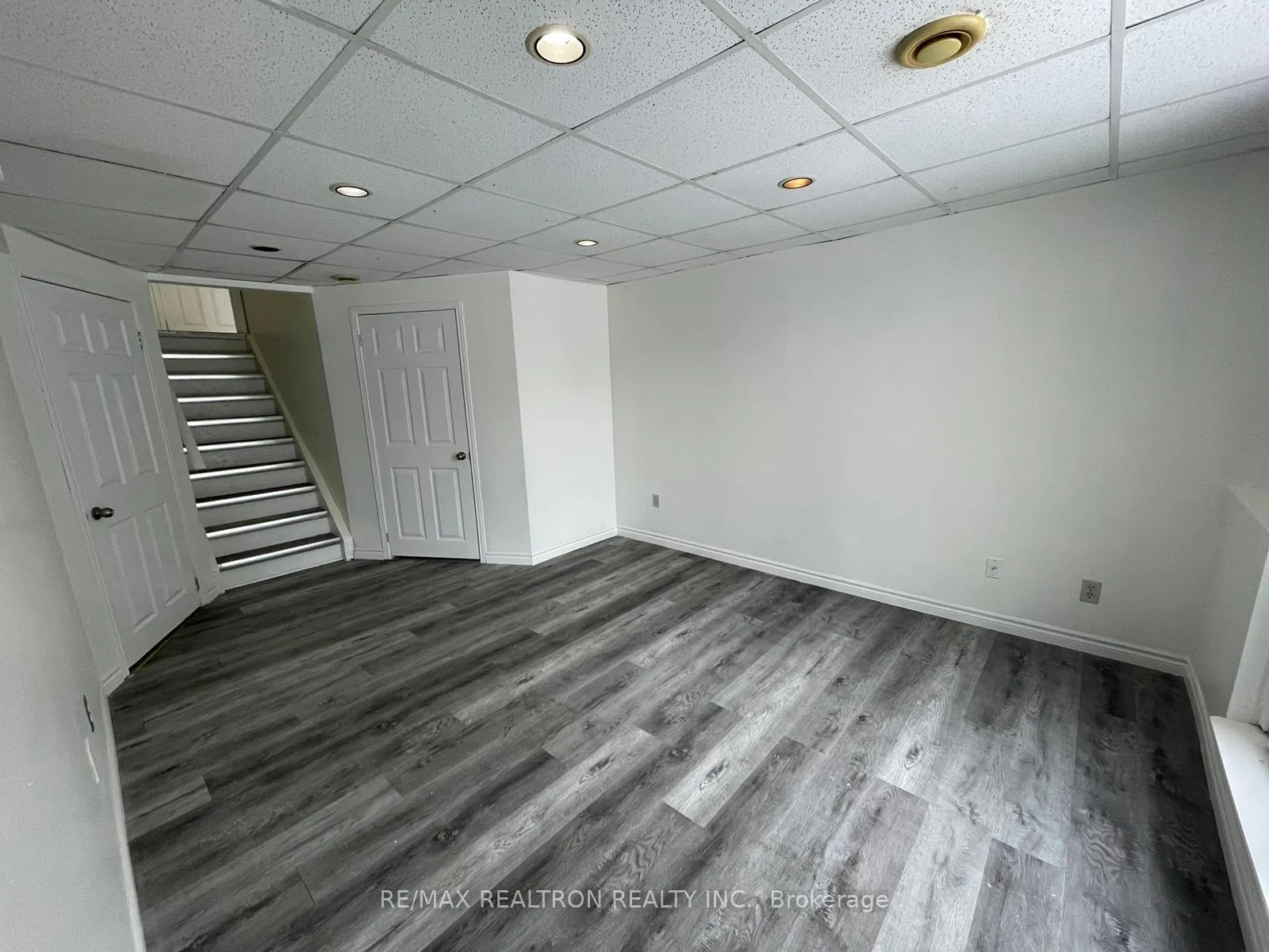 Photo 7 of 14 Windale Crescent N, Kitchener, Forest Hill — HOMEH