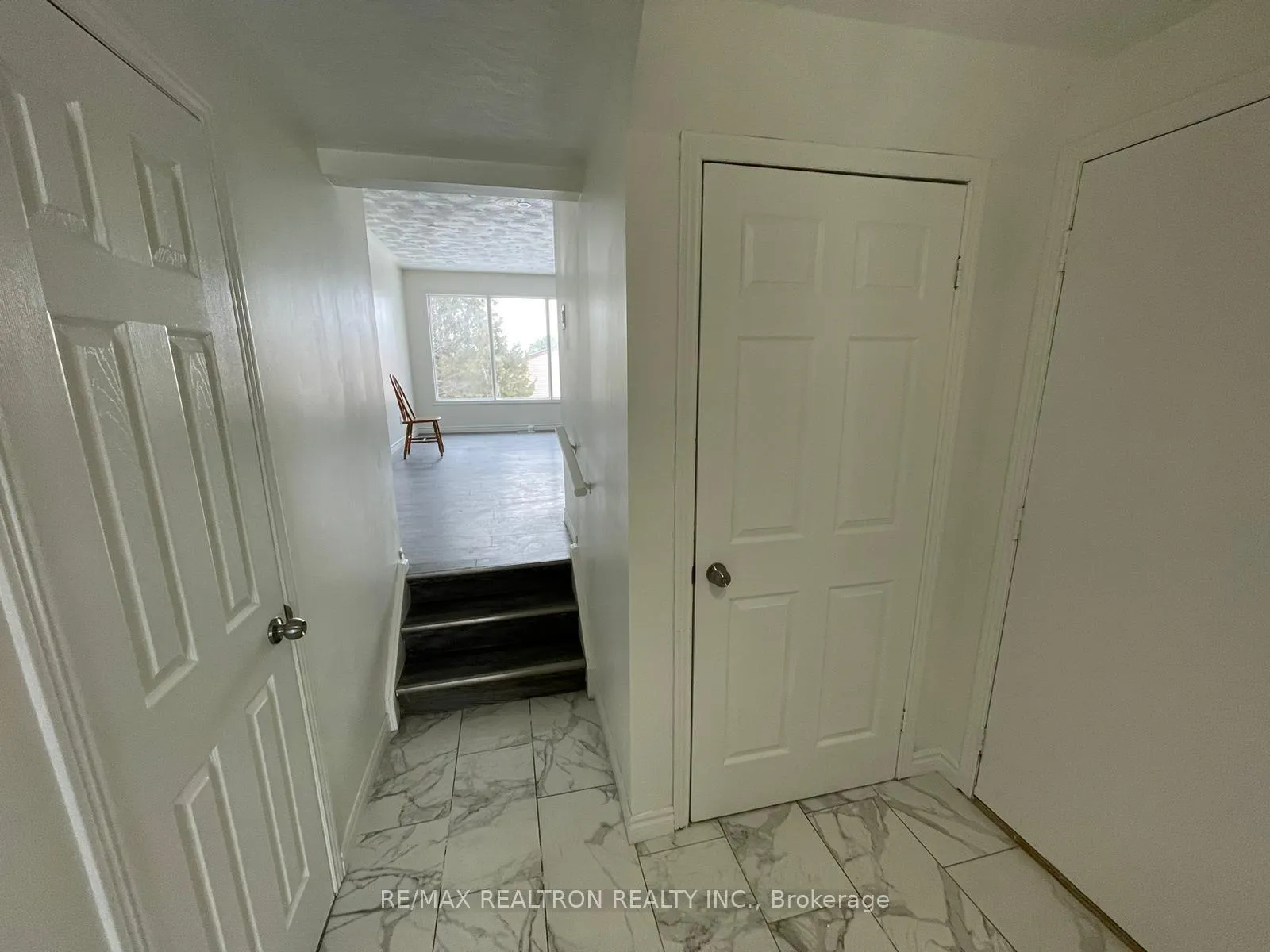 Photo 8 of 14 Windale Crescent N, Kitchener, Forest Hill — HOMEH