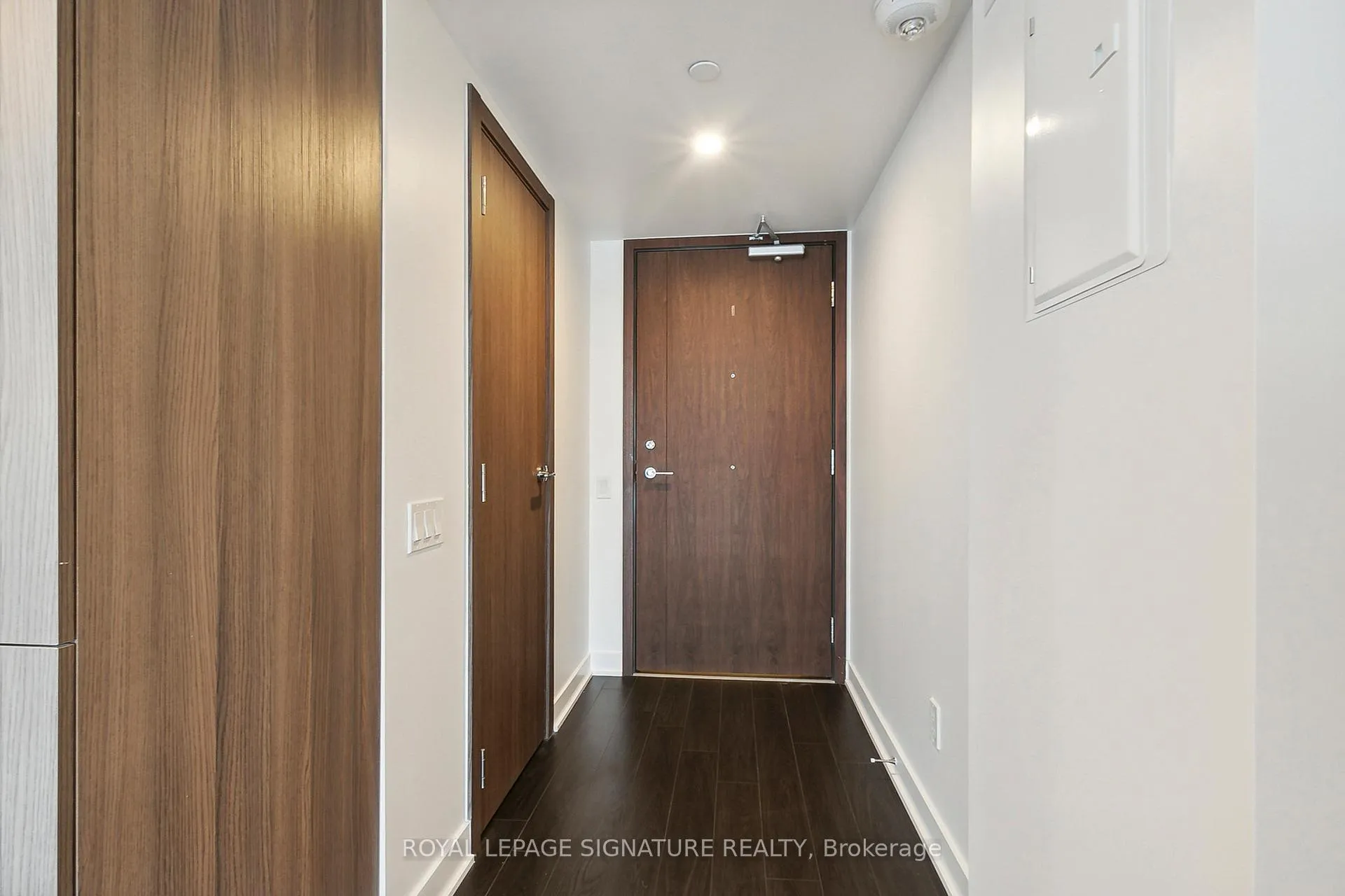 Photo 3 of Unit 3001, 19 Bathurst Street, Toronto, Waterfront Communities — HOMEH