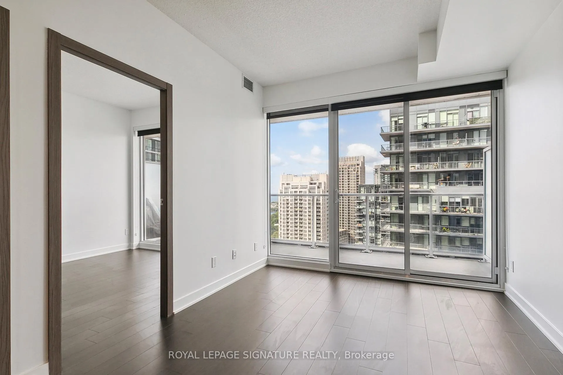 Photo 7 of Unit 3001, 19 Bathurst Street, Toronto, Waterfront Communities — HOMEH