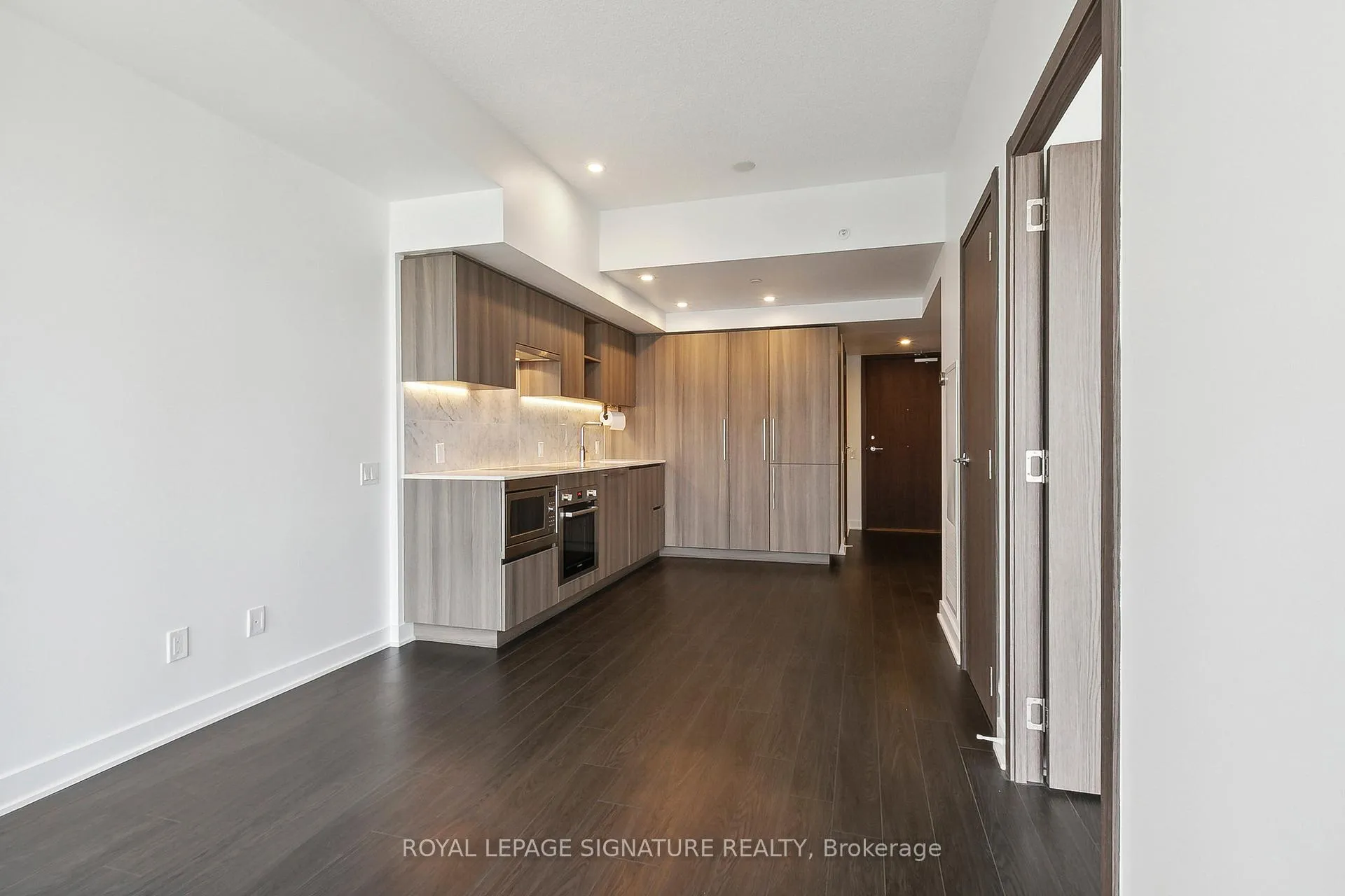 Photo 10 of Unit 3001, 19 Bathurst Street, Toronto, Waterfront Communities — HOMEH