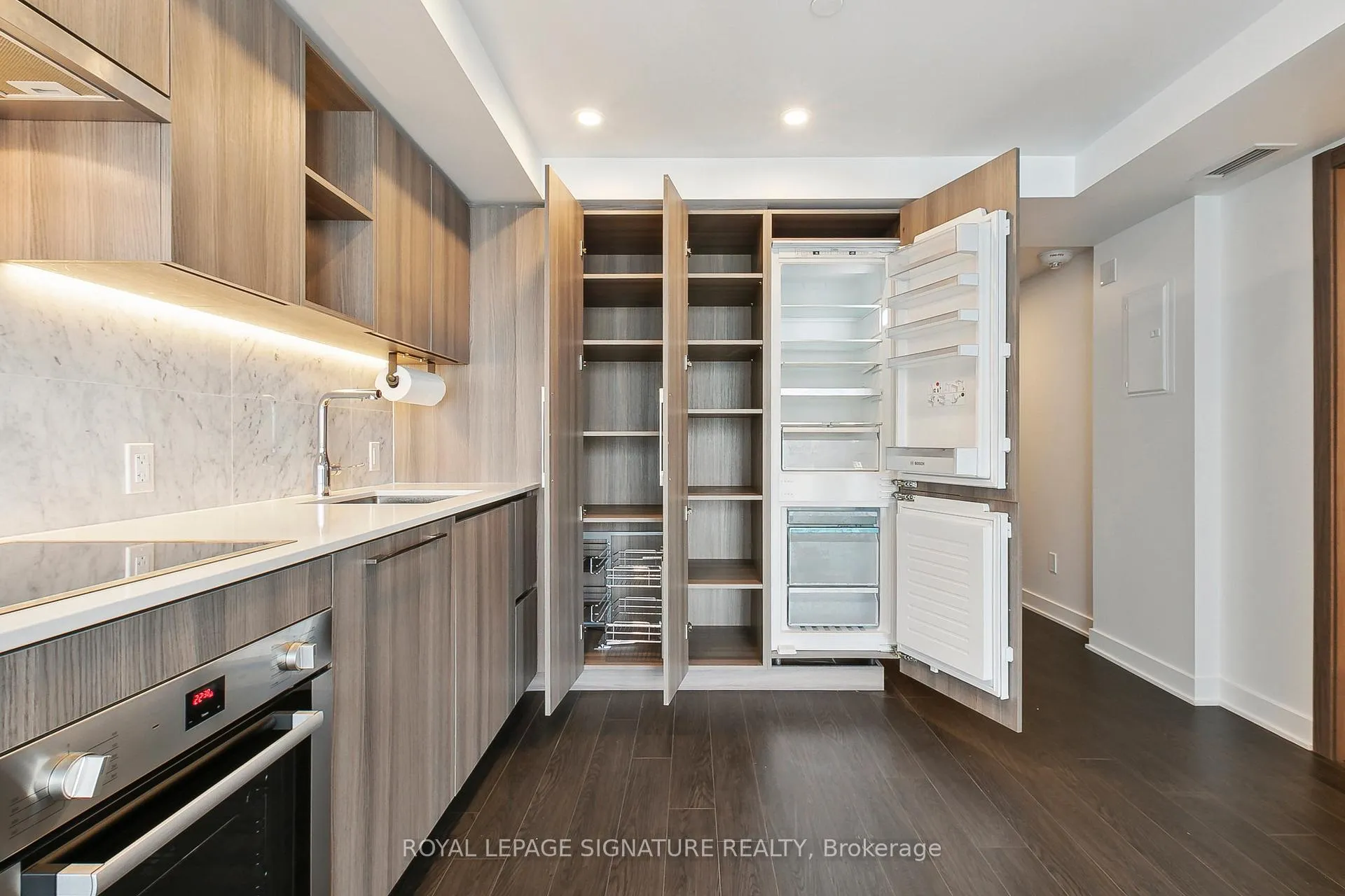 Photo 27 of Unit 3001, 19 Bathurst Street, Toronto, Waterfront Communities — HOMEH