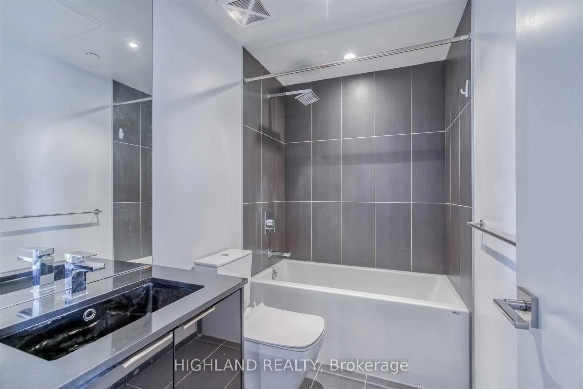 Photo 10 of Unit 3608, 70 Temperance Street, Toronto, Bay Street Corridor — HOMEH