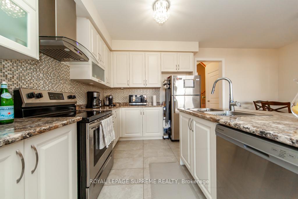 Photo 14 of 126 Wagner Crescent, Essa, Angus — HOMEH