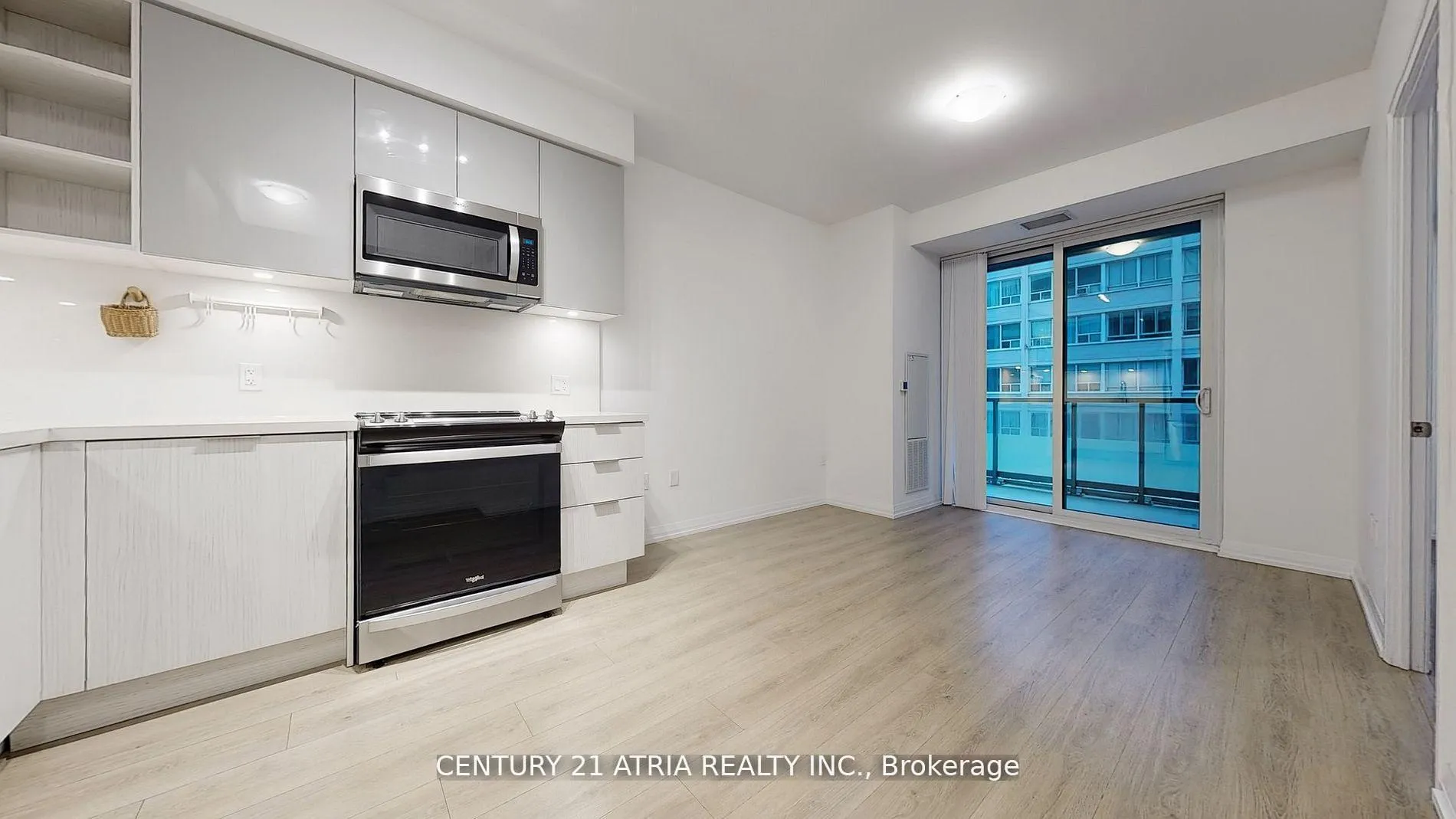 Photo 4 of Unit 816, 50 Dunfield Avenue, Toronto, Yonge-Eglinton — HOMEH