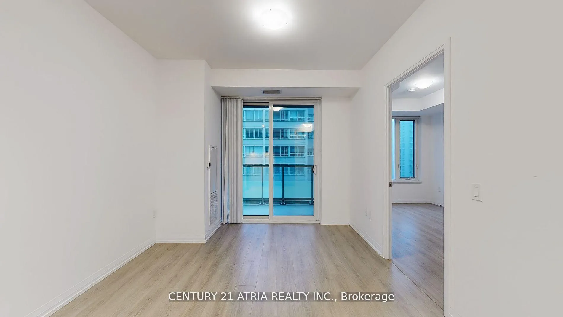 Photo 7 of Unit 816, 50 Dunfield Avenue, Toronto, Yonge-Eglinton — HOMEH