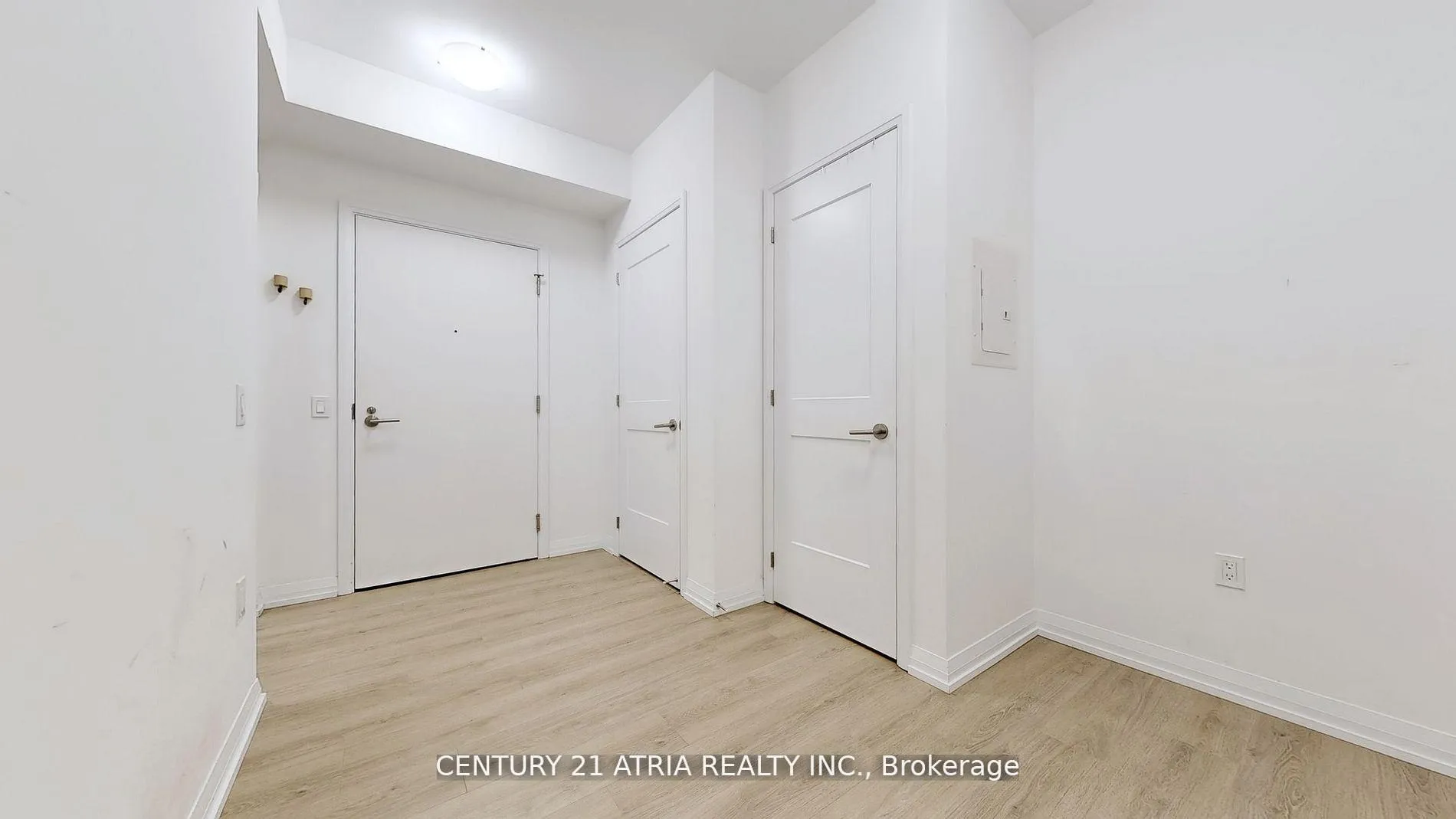 Photo 9 of Unit 816, 50 Dunfield Avenue, Toronto, Yonge-Eglinton — HOMEH