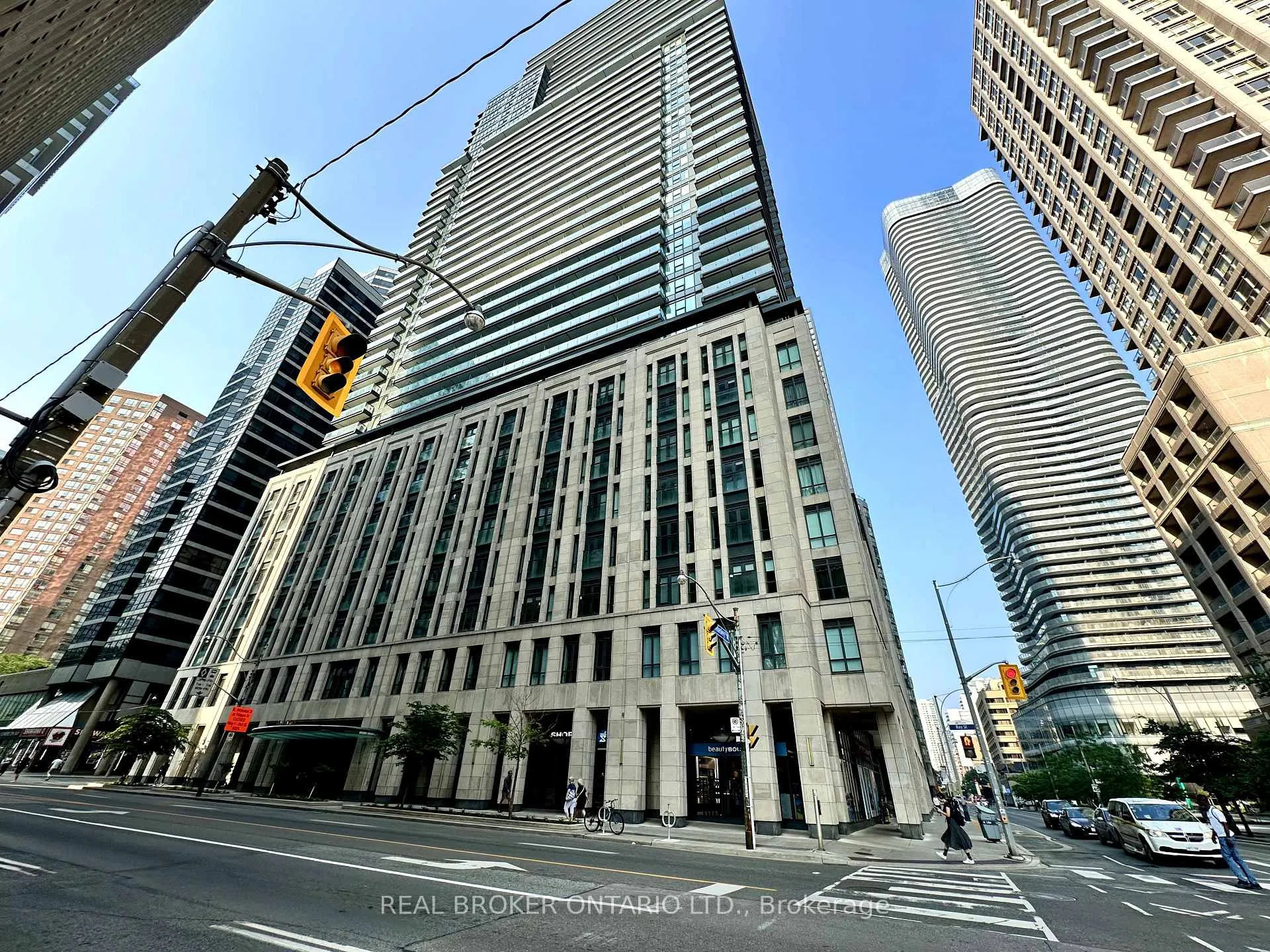 Photo 2 of Unit 421, 955 Bay Street N, Toronto, Bay Street Corridor — HOMEH
