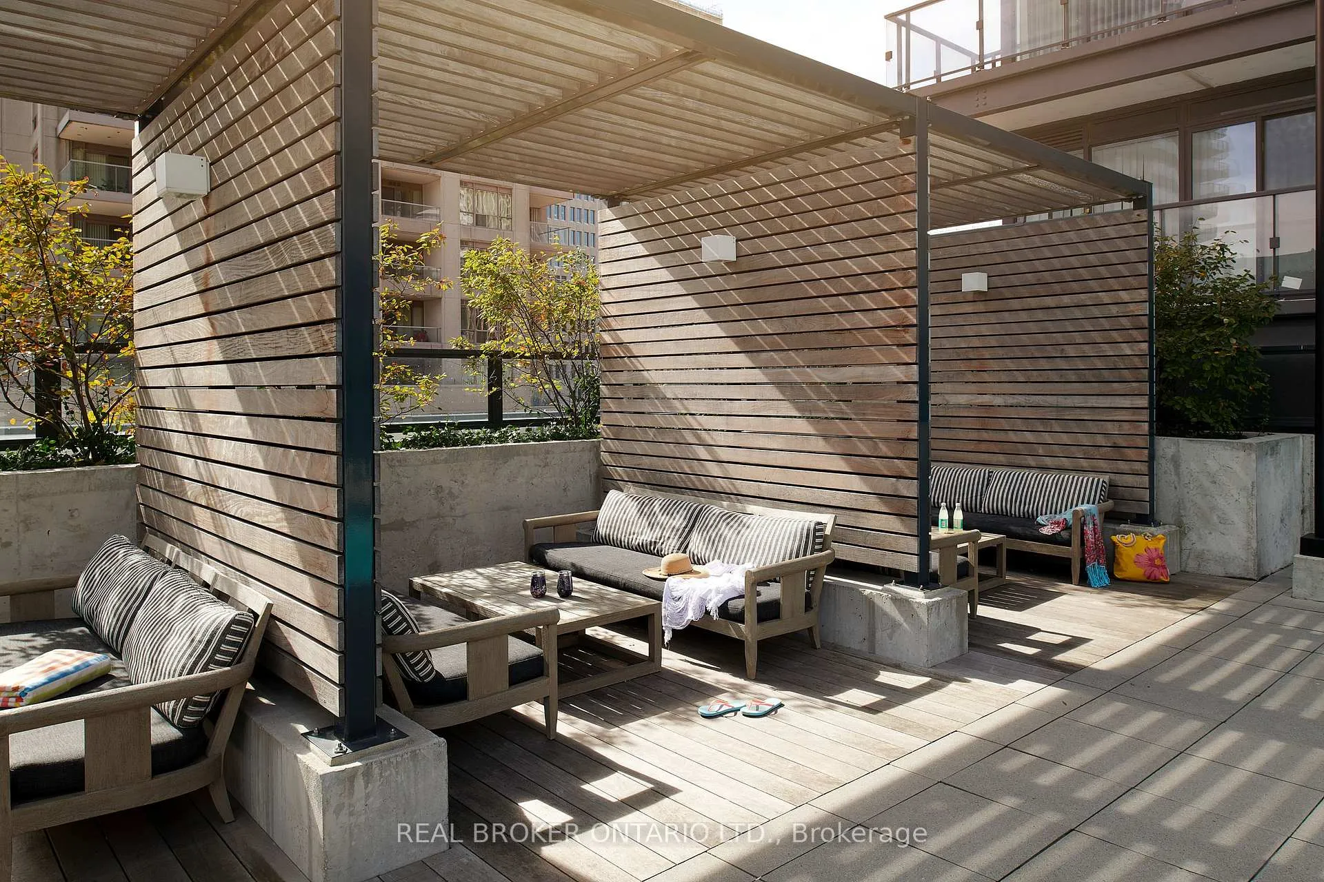 Photo 10 of Unit 421, 955 Bay Street N, Toronto, Bay Street Corridor — HOMEH