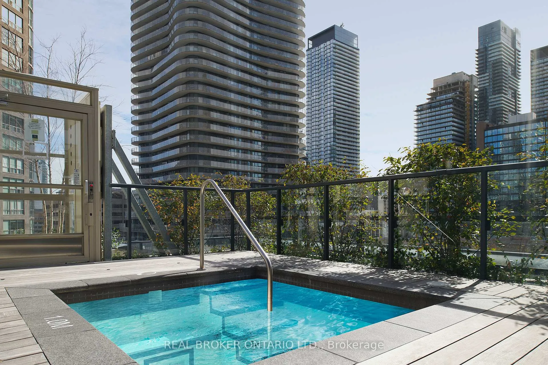 Photo 11 of Unit 421, 955 Bay Street N, Toronto, Bay Street Corridor — HOMEH