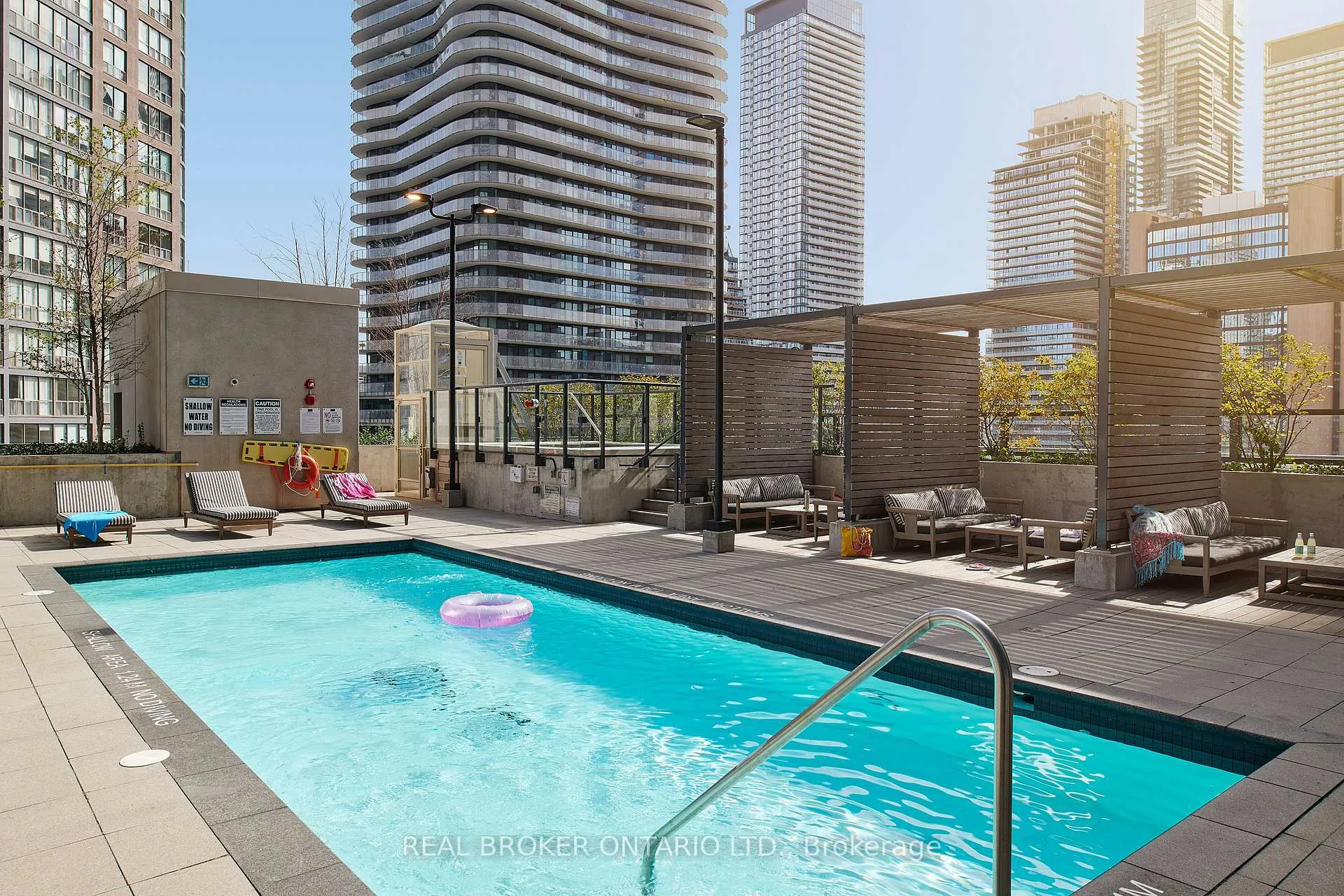 Photo 12 of Unit 421, 955 Bay Street N, Toronto, Bay Street Corridor — HOMEH