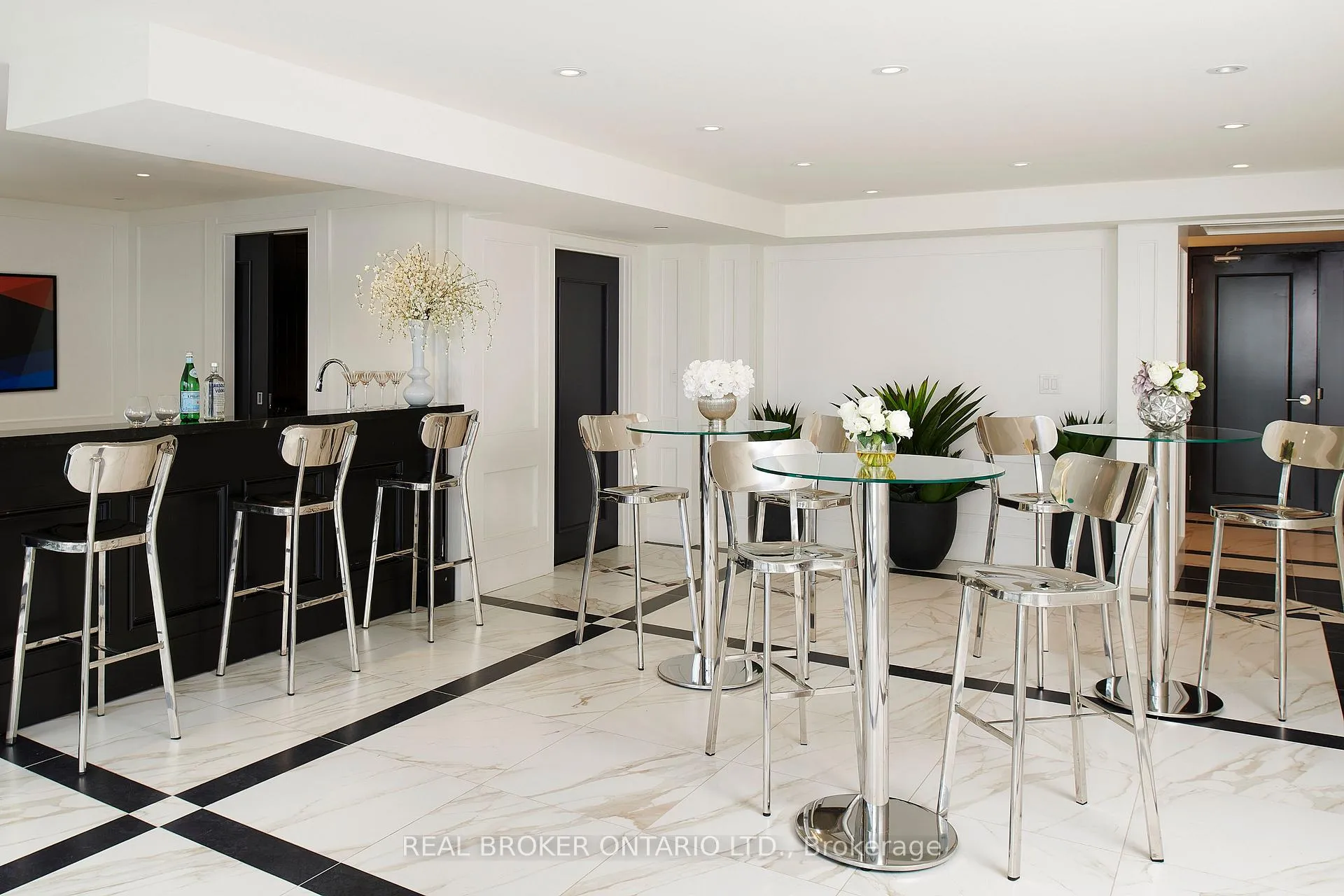 Photo 14 of Unit 421, 955 Bay Street N, Toronto, Bay Street Corridor — HOMEH