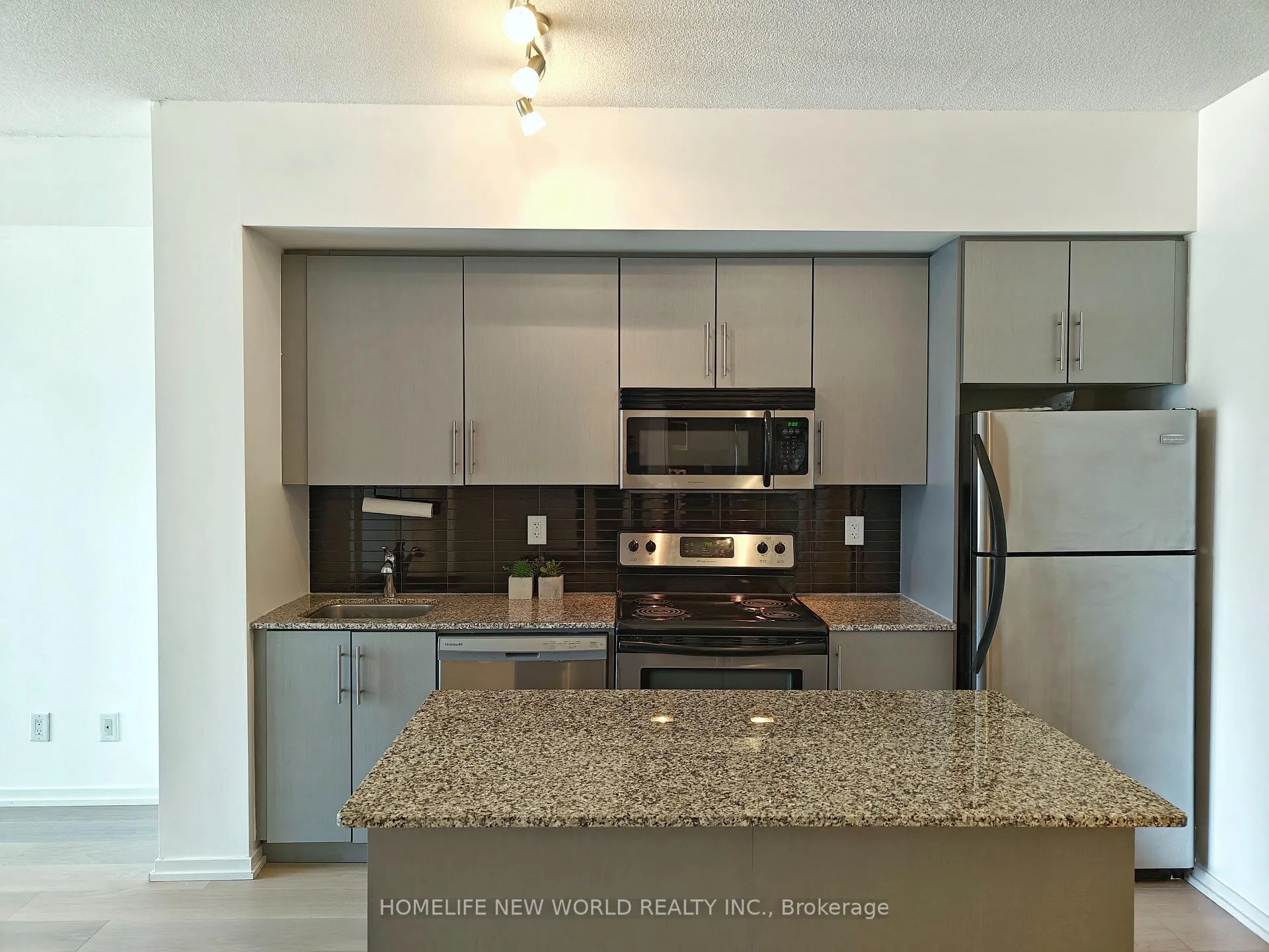 Photo 2 of Unit 1302, 55 Bremner Boulevard, Toronto, Waterfront Communities — HOMEH
