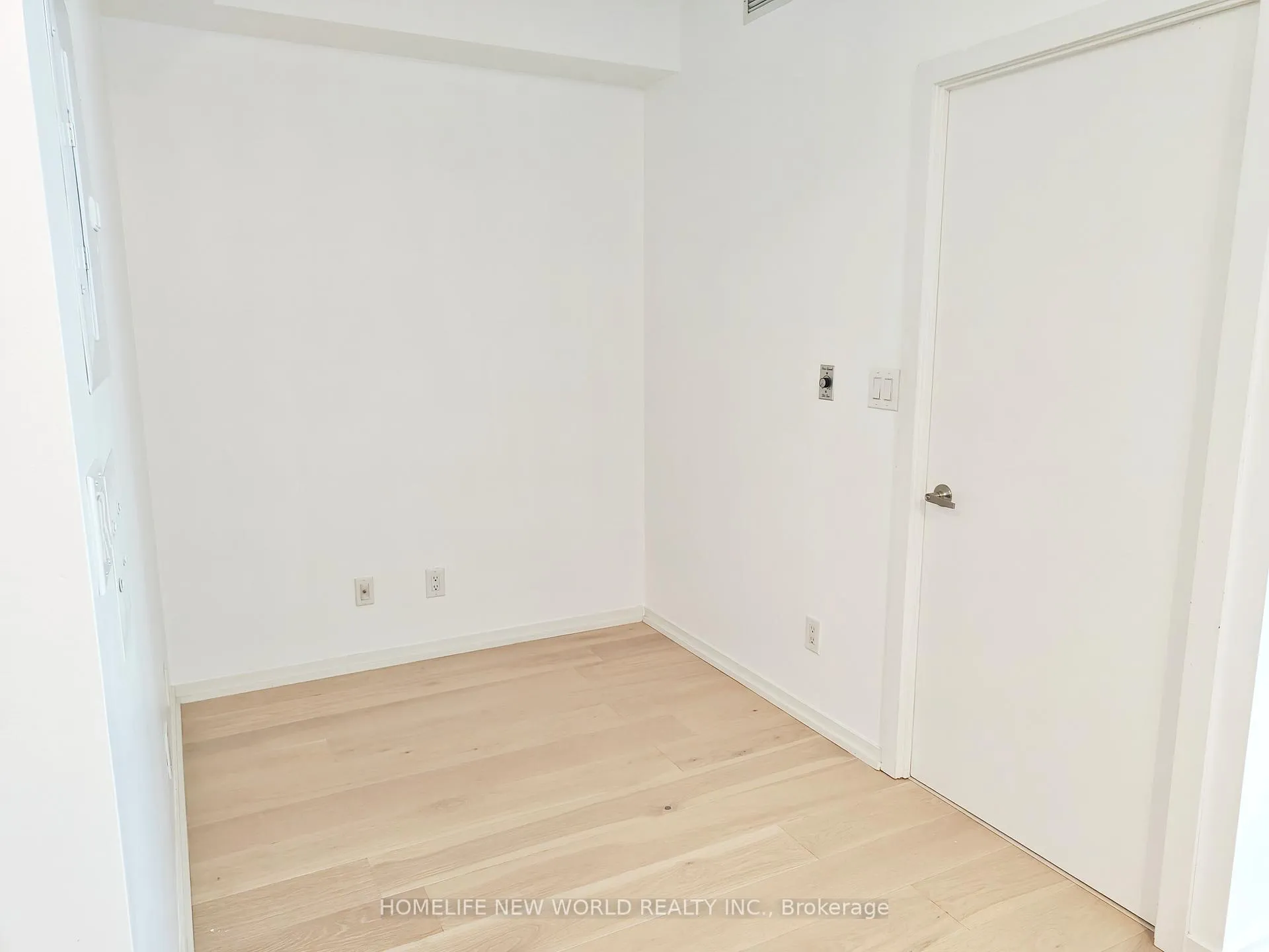 Photo 7 of Unit 1302, 55 Bremner Boulevard, Toronto, Waterfront Communities — HOMEH