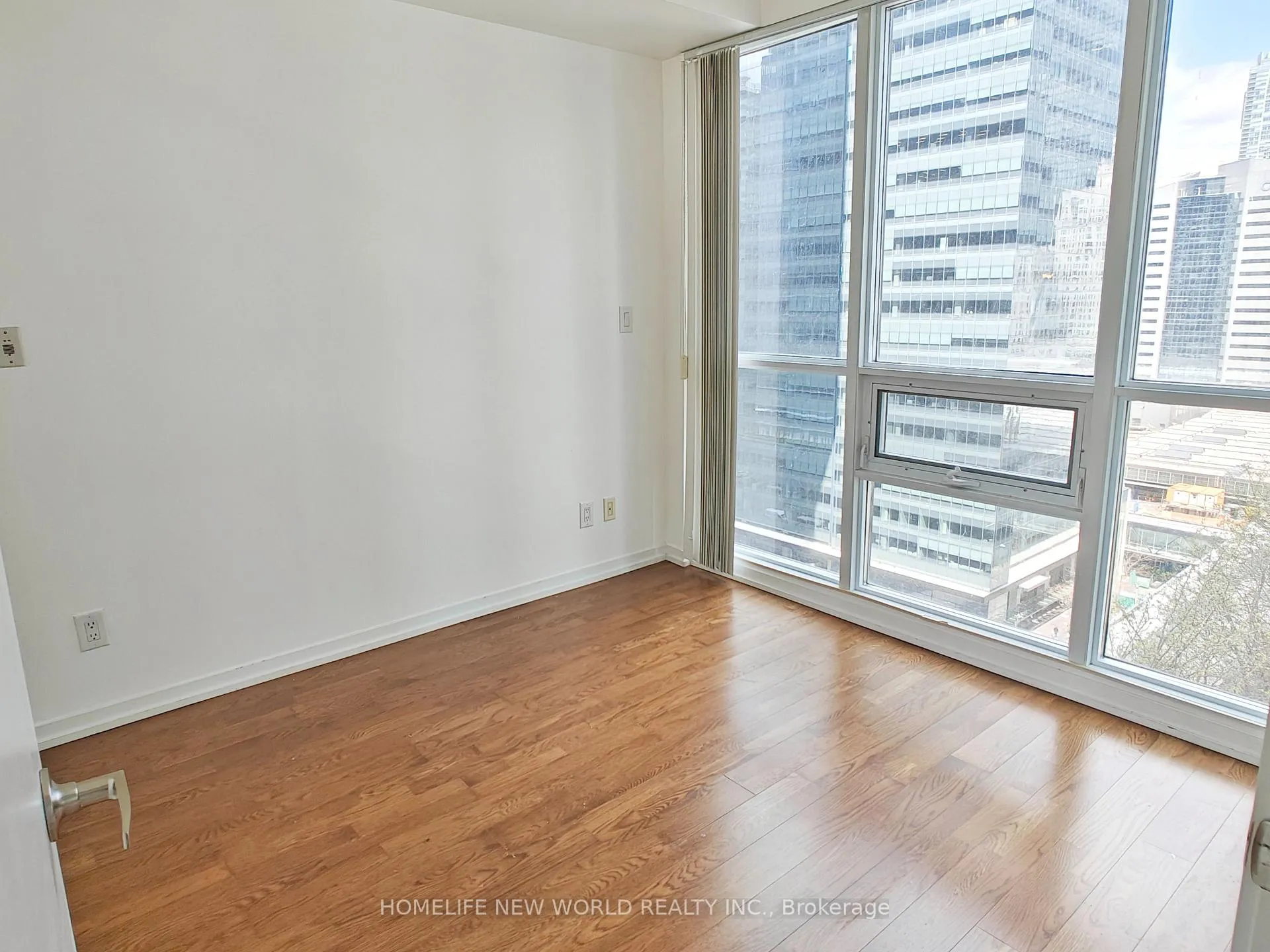 Photo 8 of Unit 1302, 55 Bremner Boulevard, Toronto, Waterfront Communities — HOMEH