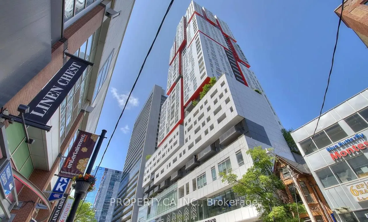 Front of Unit 2010, 318 Richmond Street W