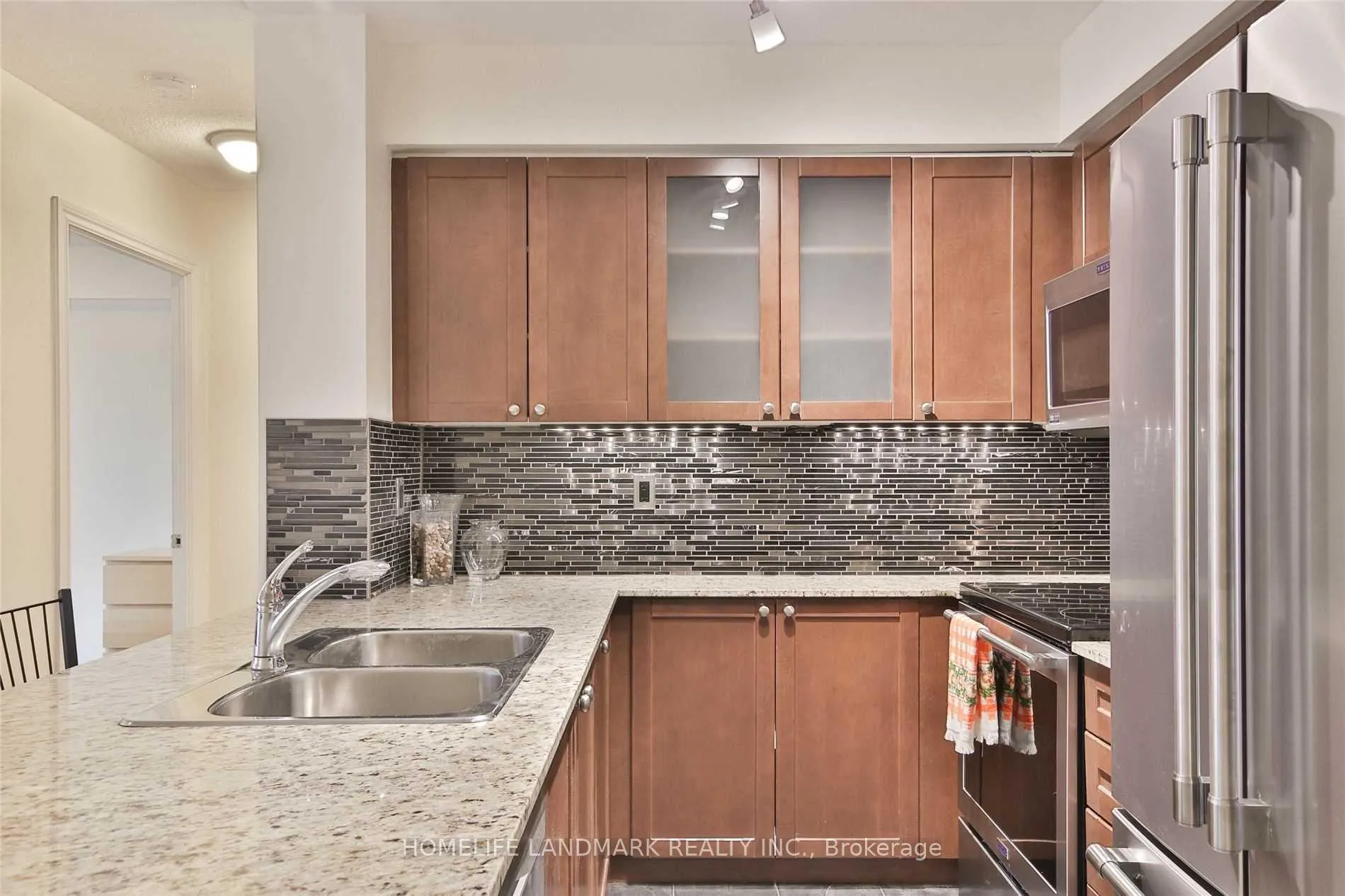 Photo 4 of Unit 1514, 761 Bay Street, Toronto, Bay Street Corridor — HOMEH