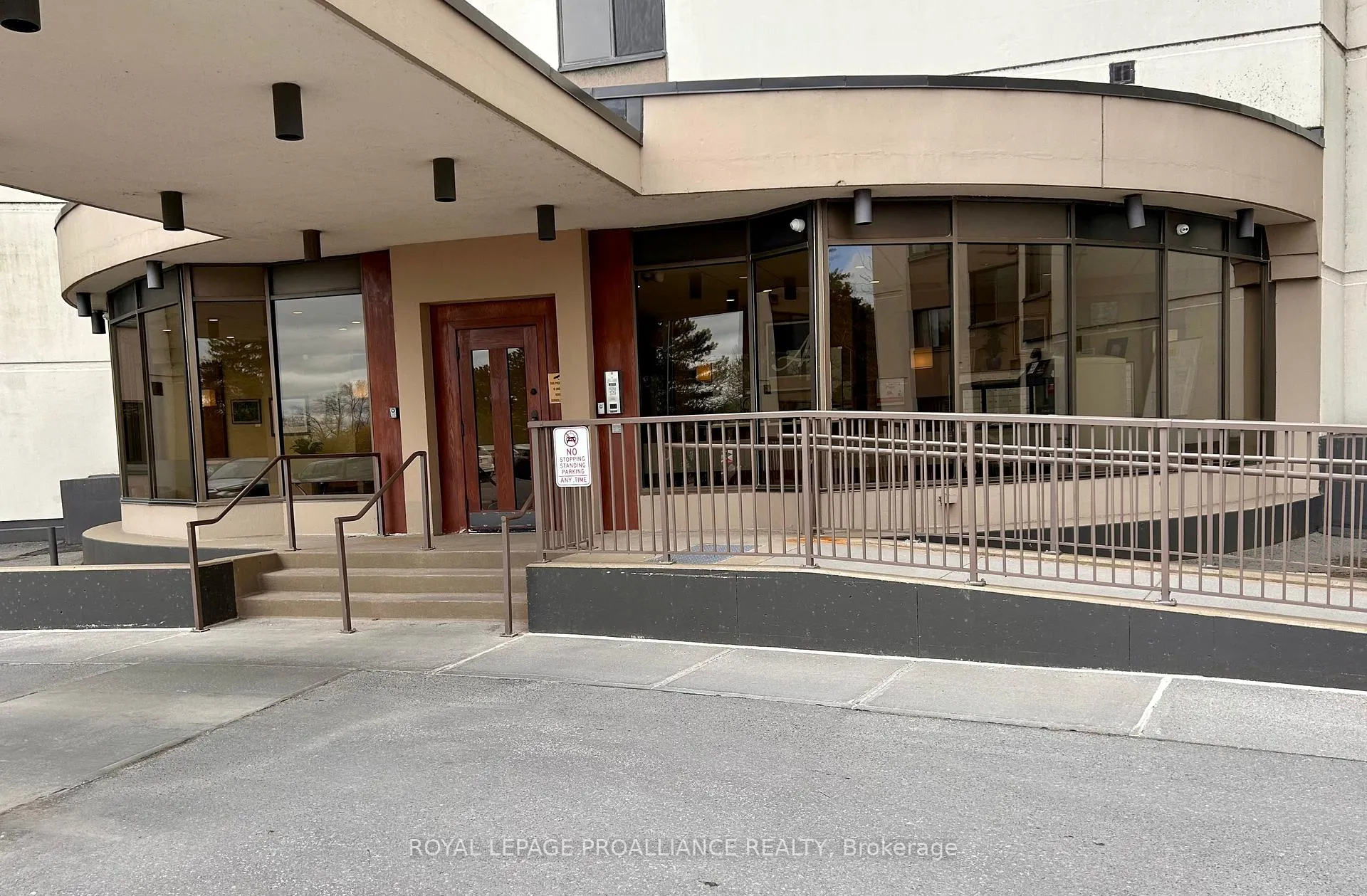 Photo 2 of Unit 201, 2 South Front Street, Belleville, Belleville Ward — HOMEH