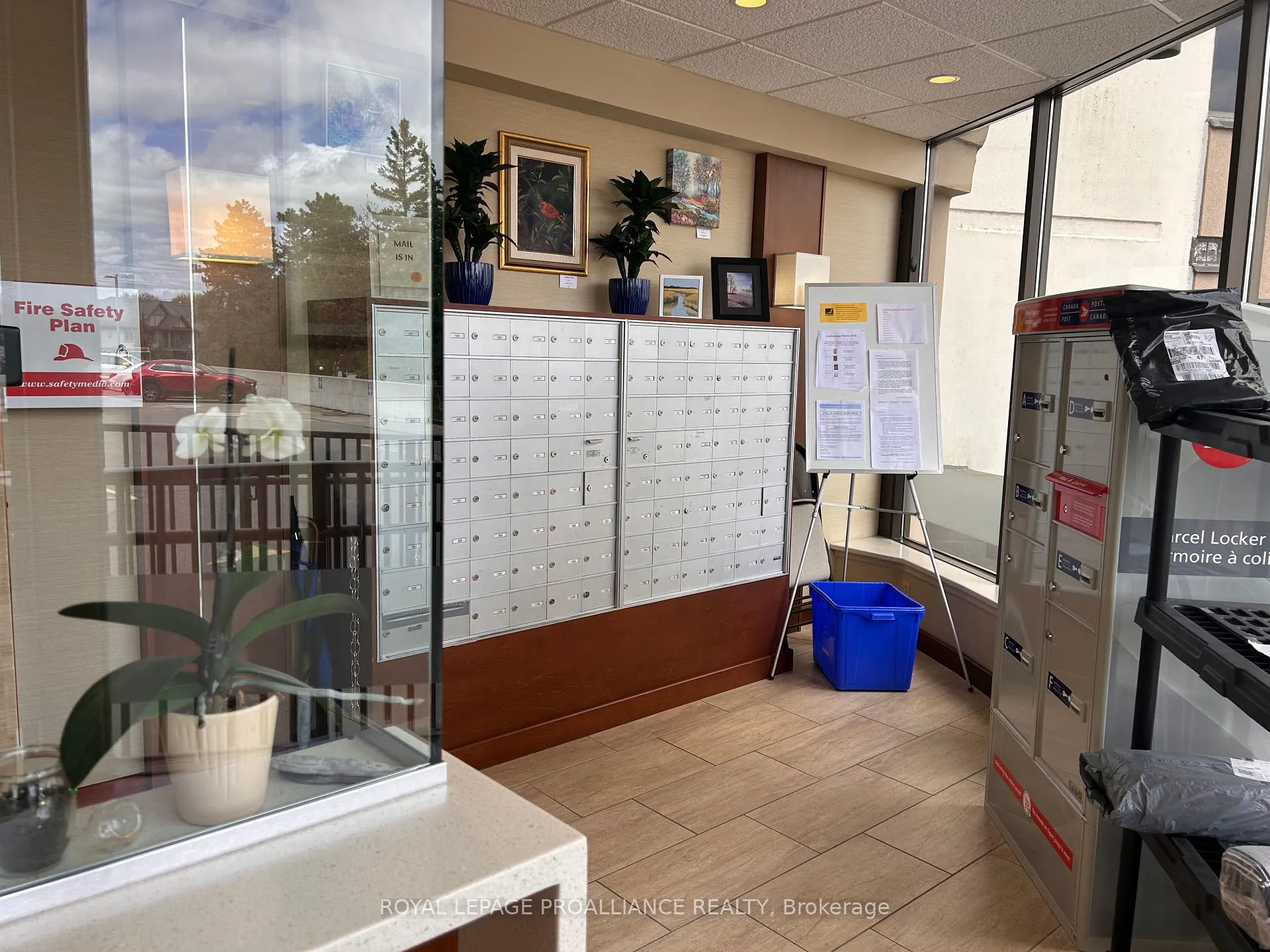 Photo 3 of Unit 201, 2 South Front Street, Belleville, Belleville Ward — HOMEH